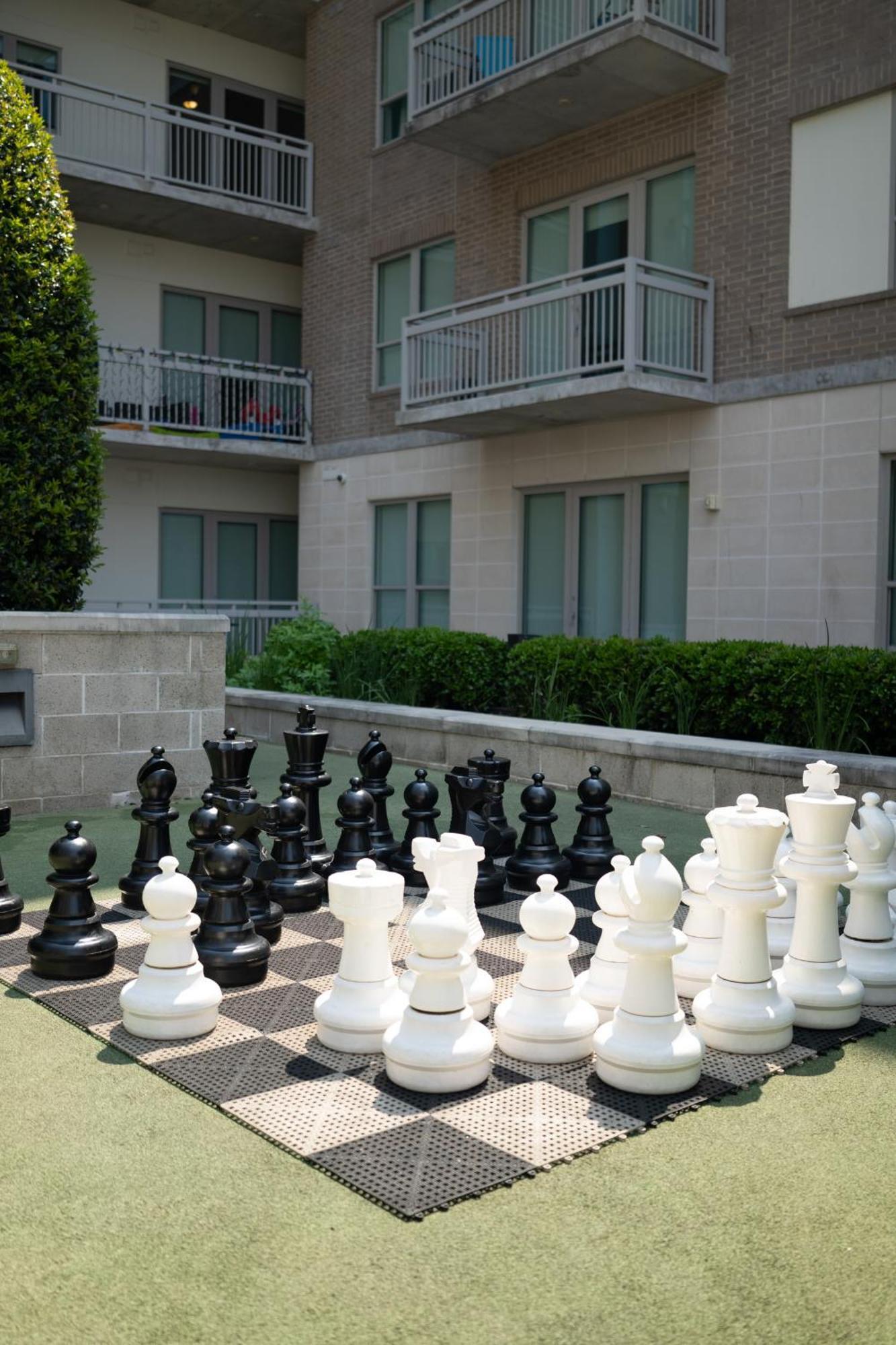 5 Min From Everything! Pool, Gym, Balcony * Houston