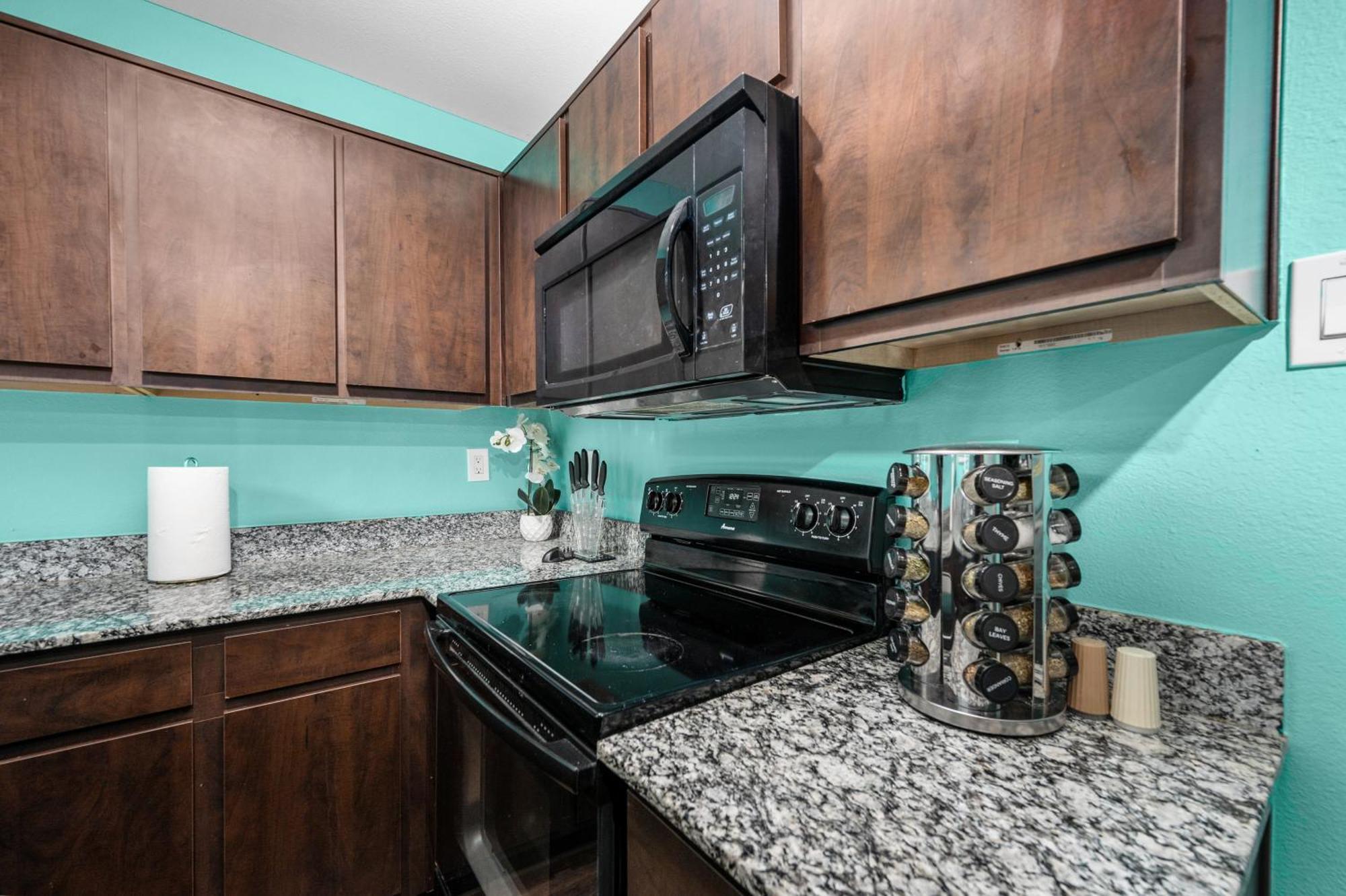 Apartment 1br With Fully Equipped Kitchen Close To Major Attractions