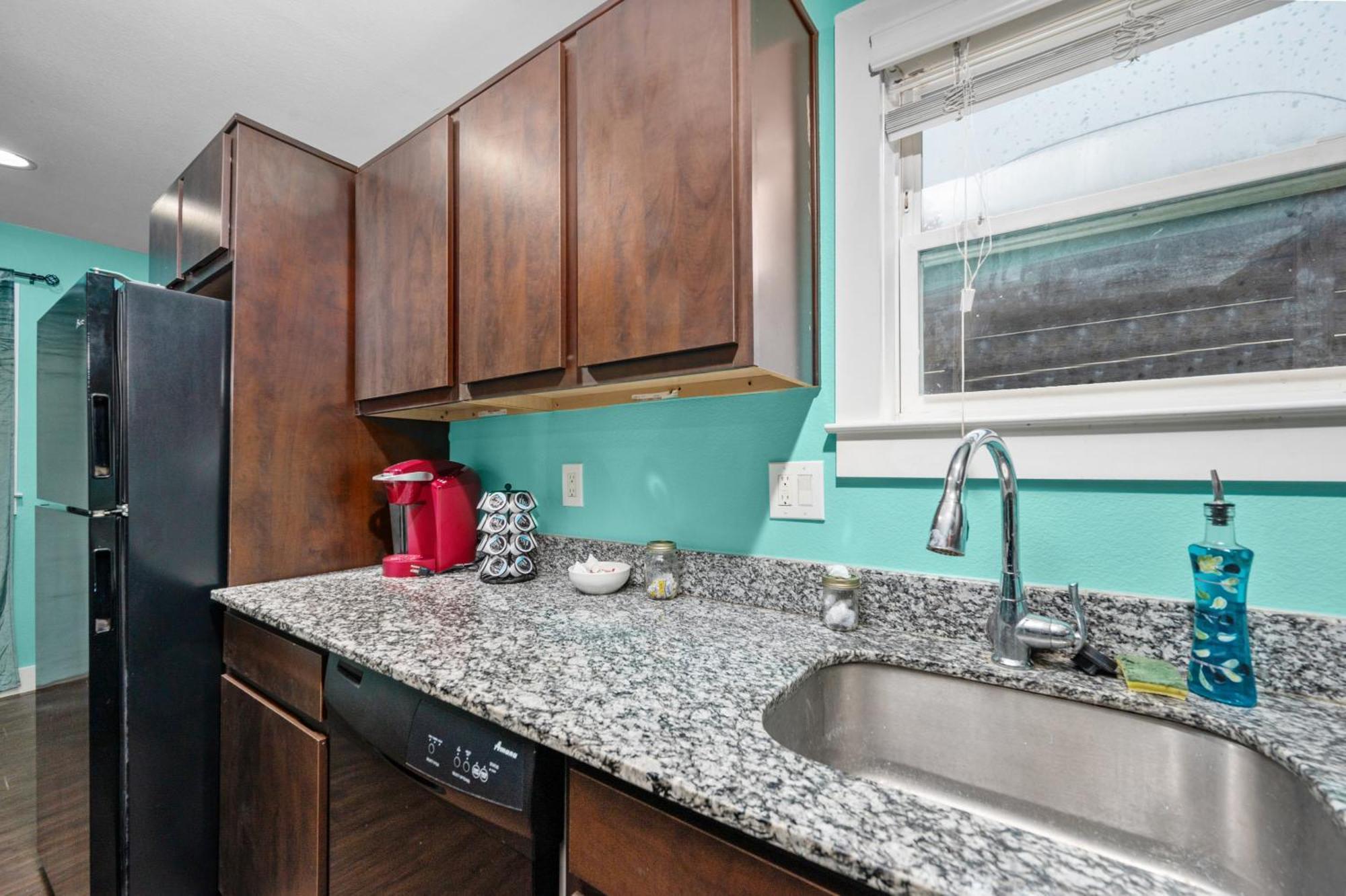1br With Fully Equipped Kitchen Close To Major Attractions Apartment Houston