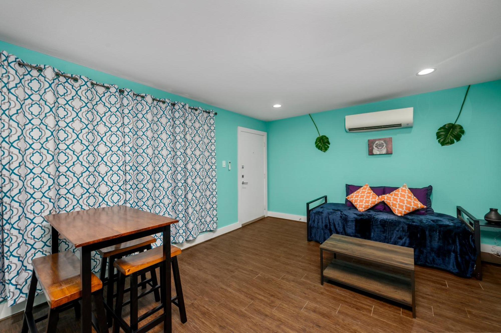 1br With Free Parking Near Med Center & Nrg Stadium *