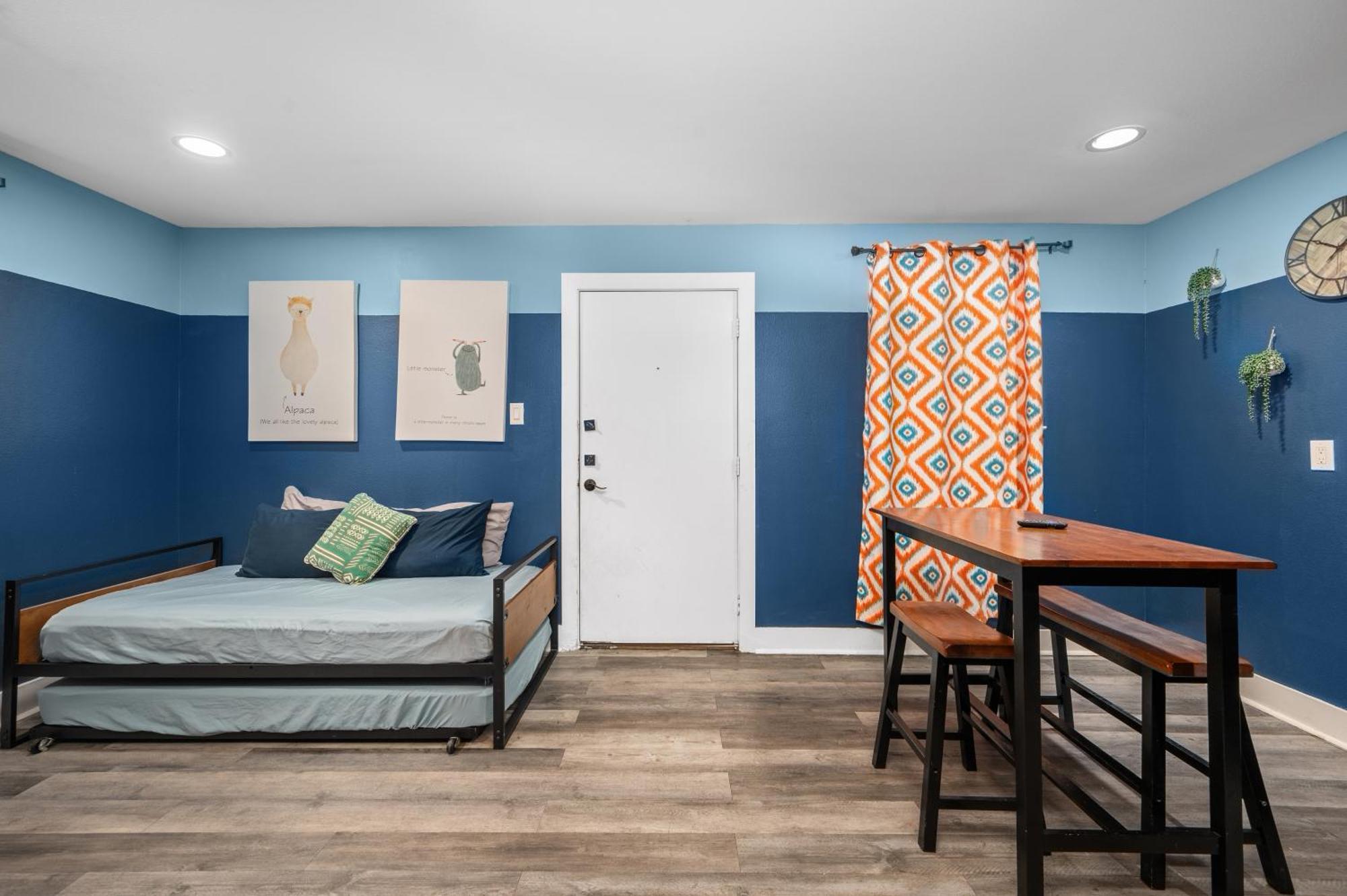 Comfy 1br With Free Parking Near Nrg & Med Center *