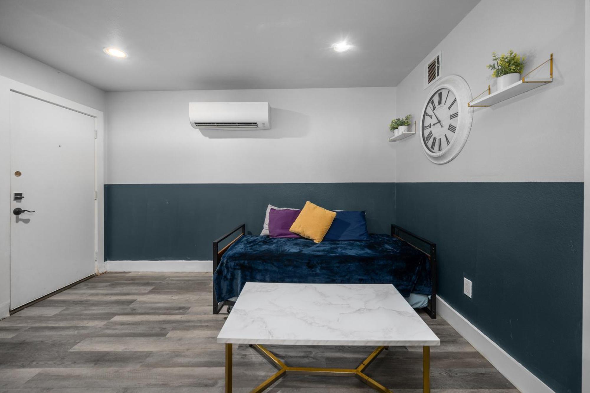 Modern Quirky Apt Near Nrg Stadium & Medical Center * Houston