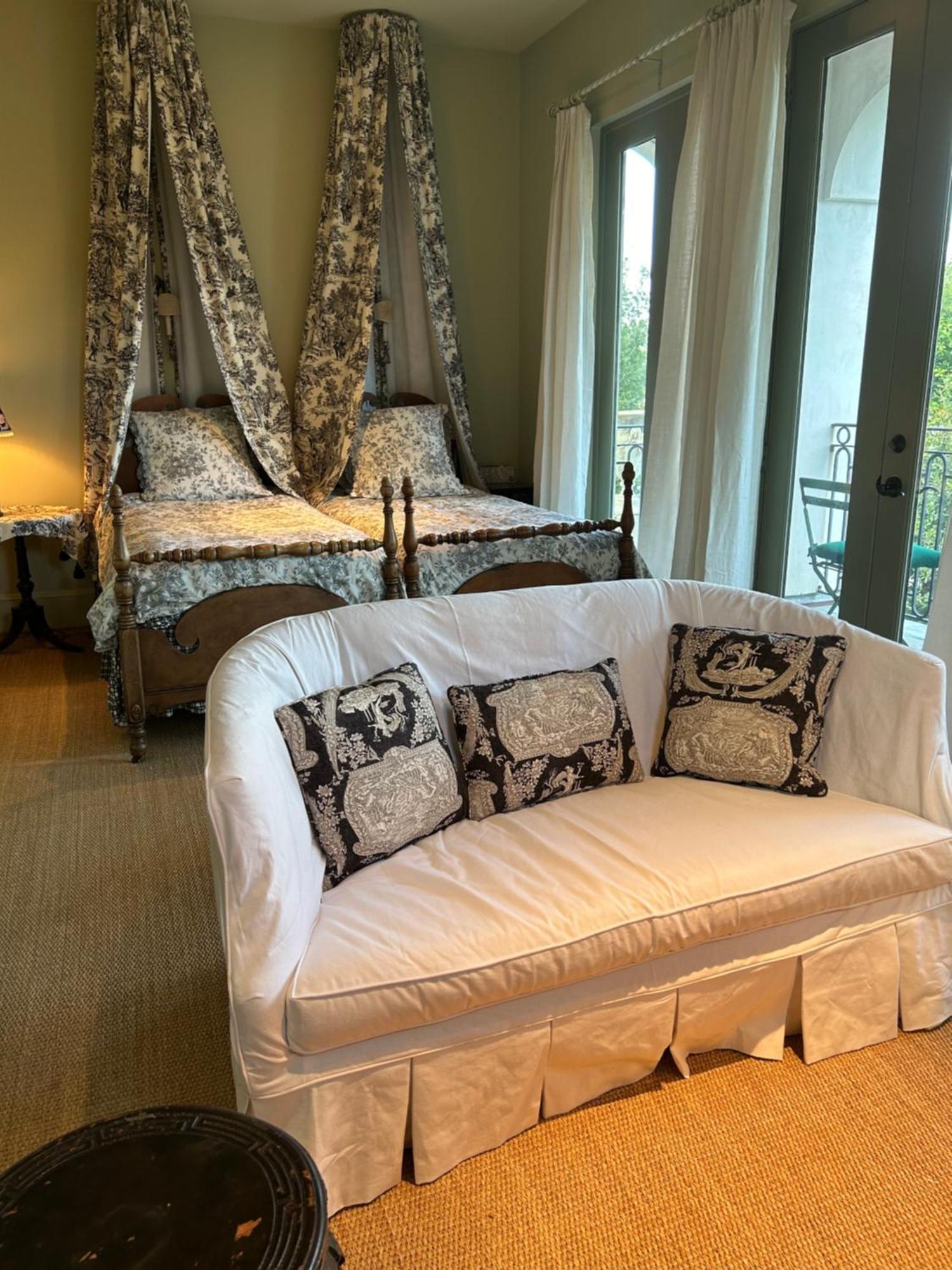 Villa Elegant French Patio With Private Pool Houston