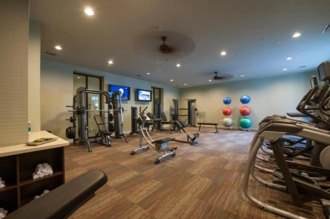 Jade At Millennium - 3 Bed In Apartment *