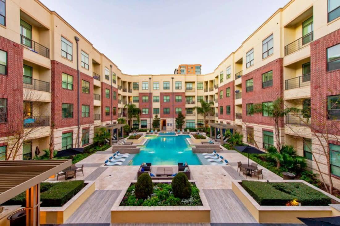 Jade At Millennium - 3 Bed In Apartment