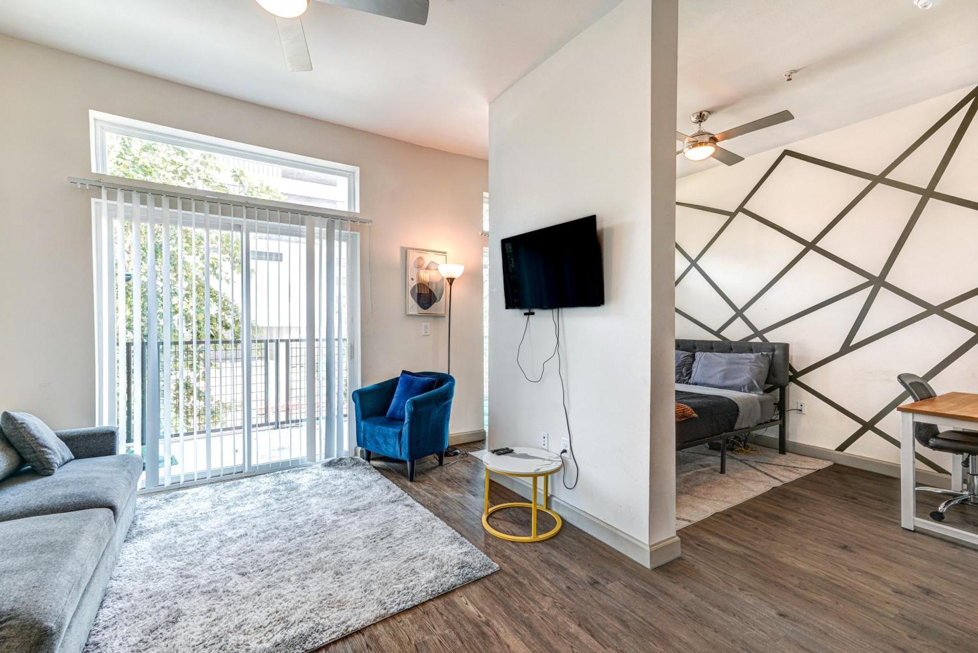 Cozy Downtown Petok Free Wi-fi Free Parking