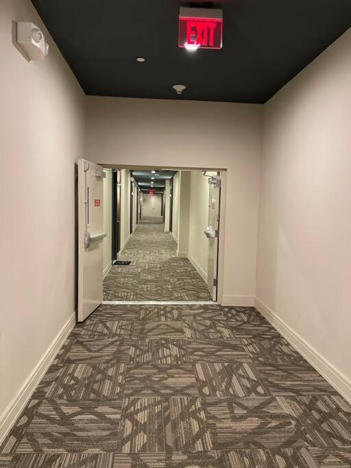 Apartment Apt In The Heart Of Dtwn Hou Free Parking Houston