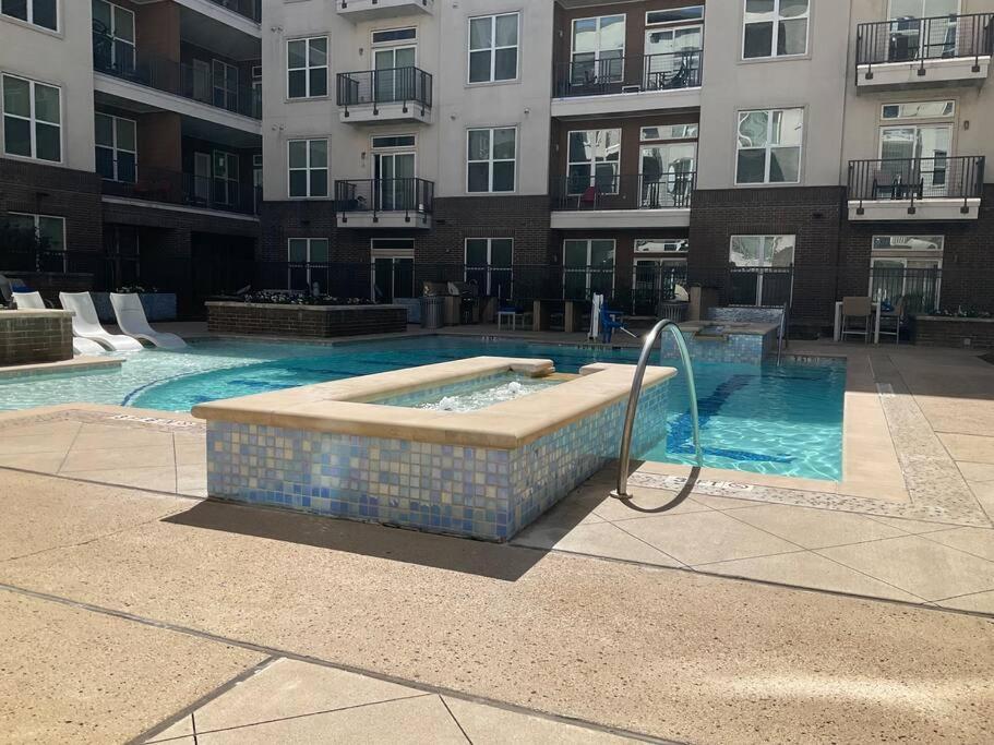 Apartment Apt In The Heart Of Dtwn Hou Free Parking Houston