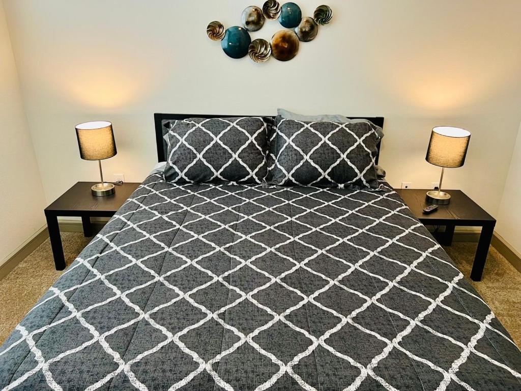 Downtown Apart 1 Bed 1 Bath Free Parking *