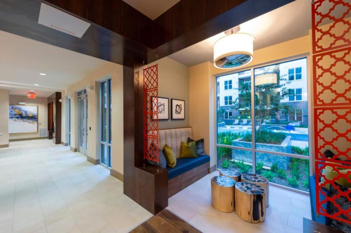 Downtown Apart 1 Bed 1 Bath Free Parking Apartment