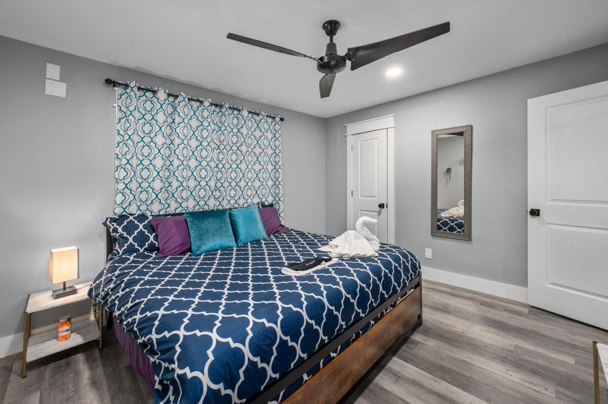 Apartment Charming 1br Heights With Pool And Free Park *