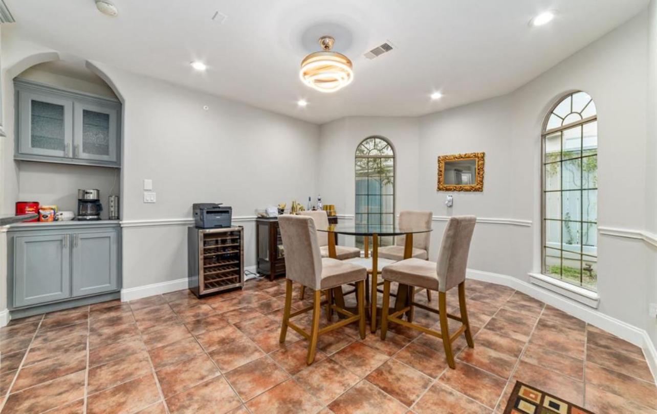 Luxuria Mini-mansion Near Downtown * Houston