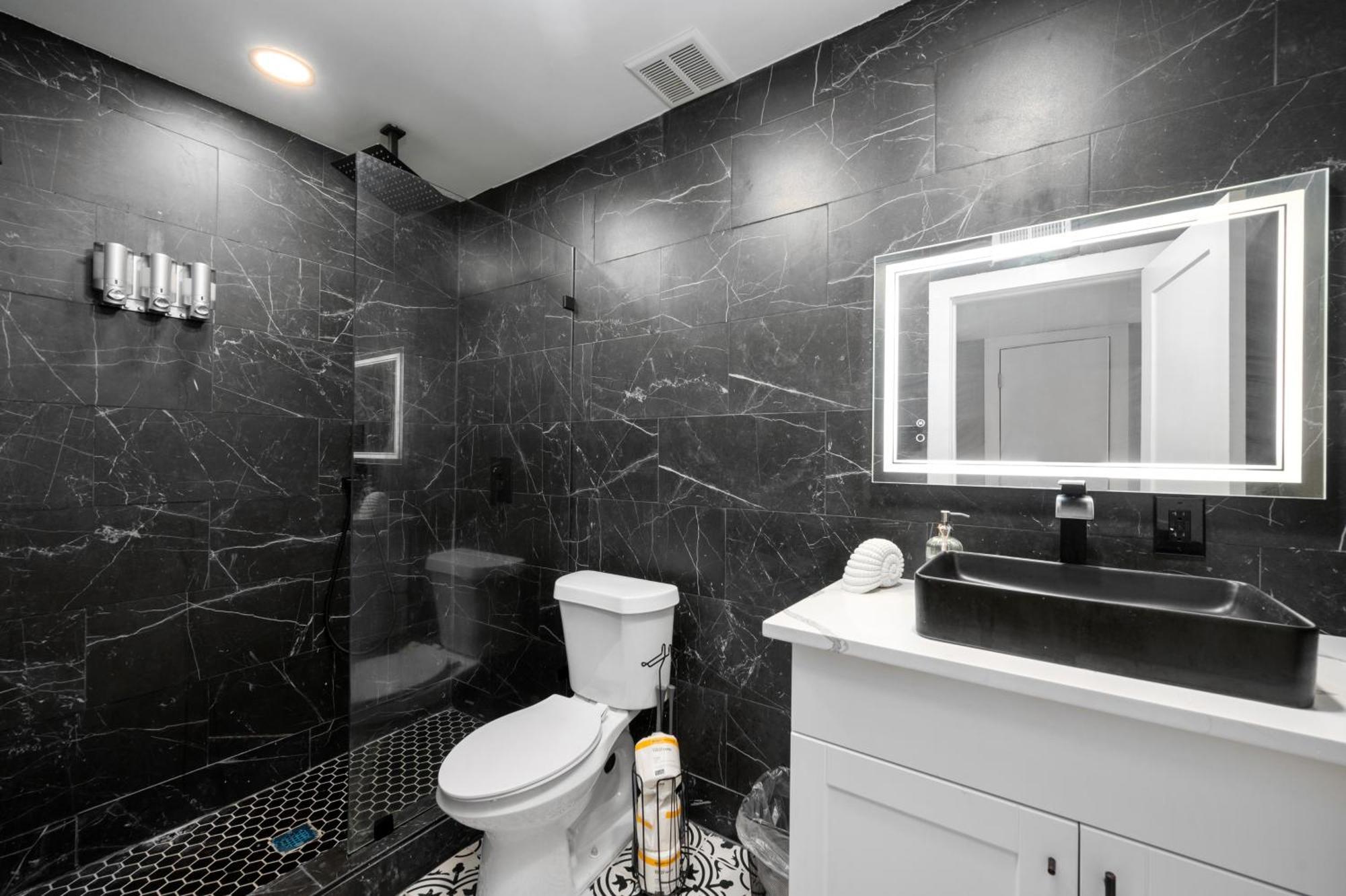 Cute And Stylish 1br With Pool & Free Park