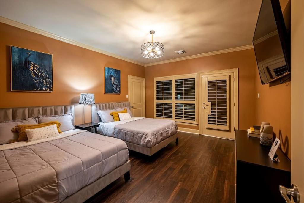 Holiday home Walking Distance To Galleria Mall And River Oaks District Modern *
