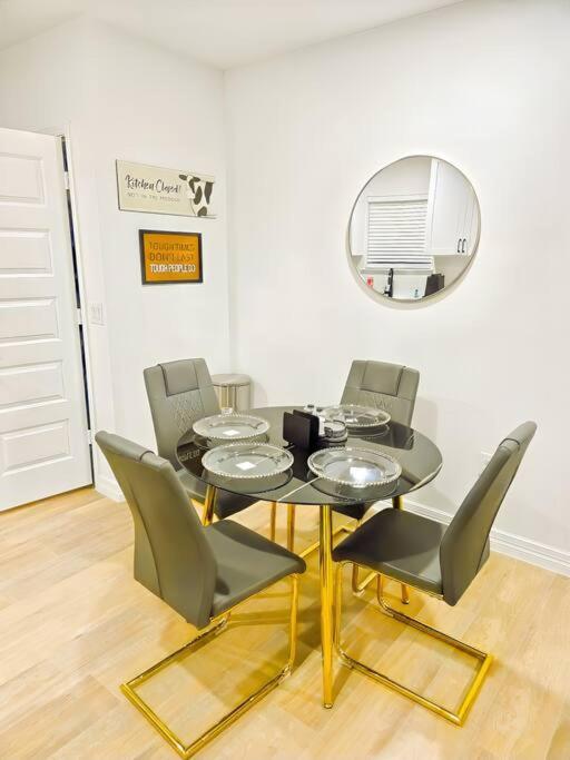 Holiday home 1br 1q Bed Queen Sofa Bed Dwntwn Med Center *