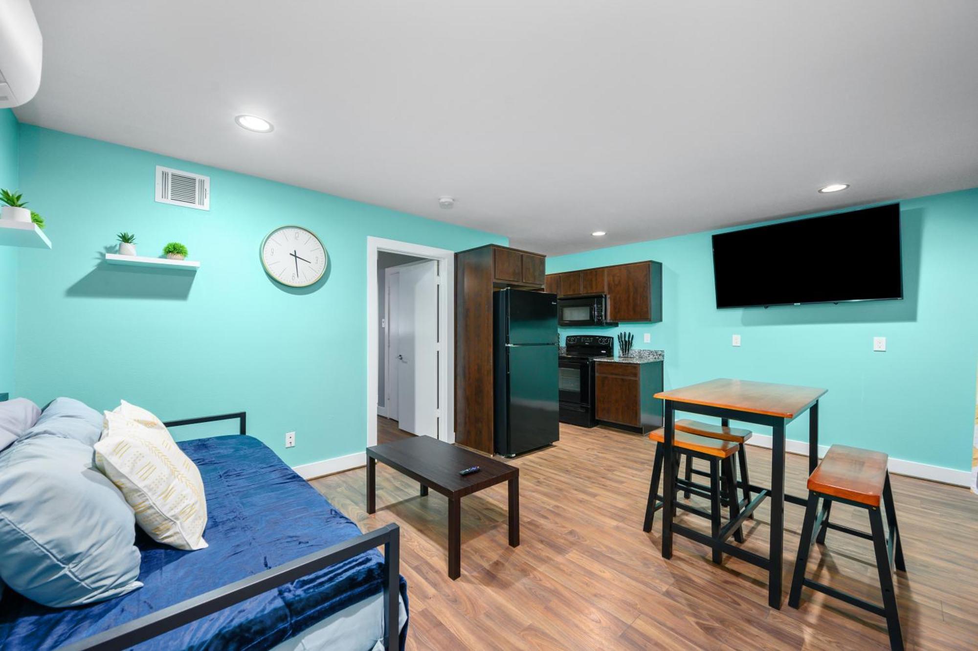 1-bedroom Haven In Murworth, Close To Medical Center Apartment