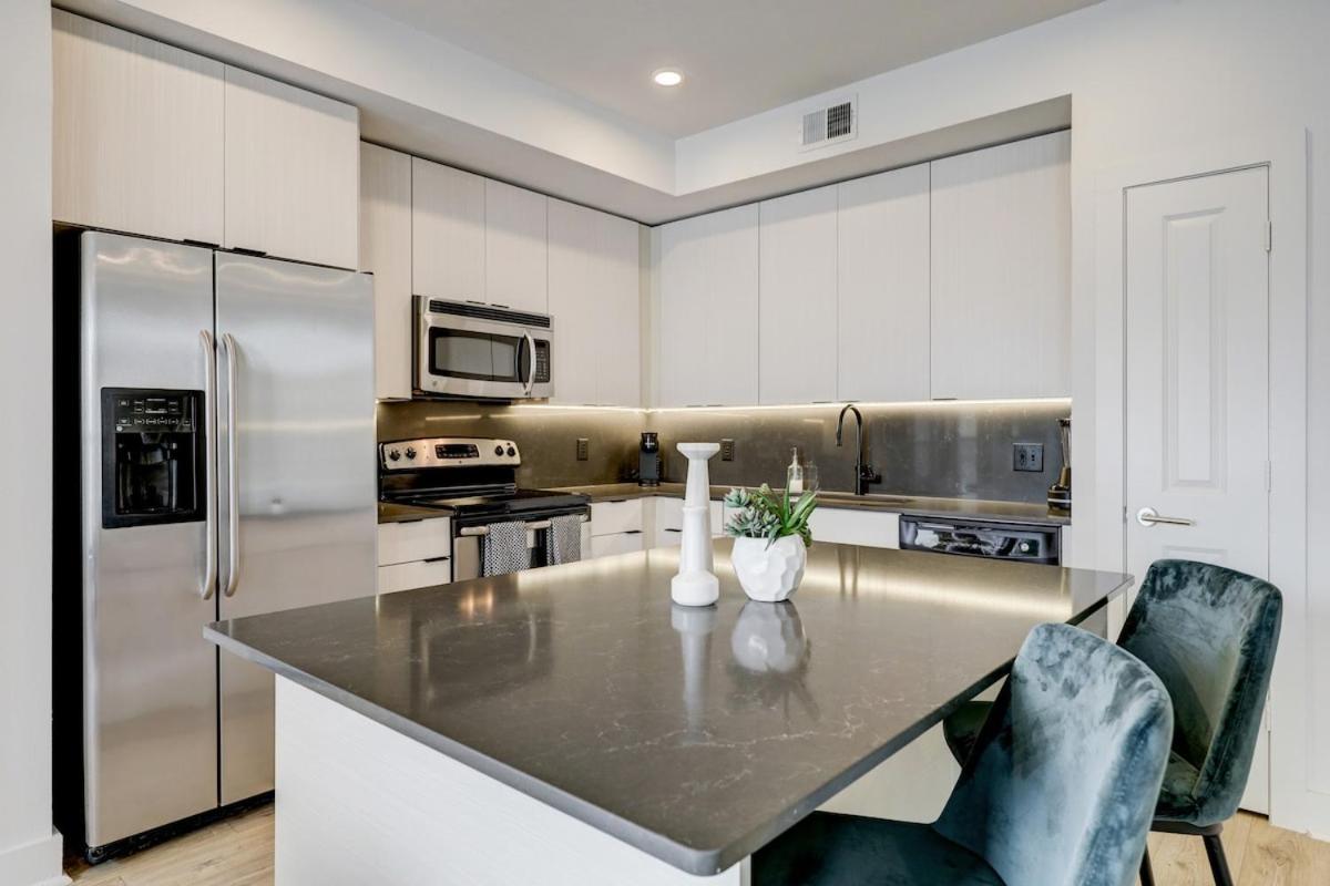 Ubp - Meets In Vibey Montrose Apartment *
