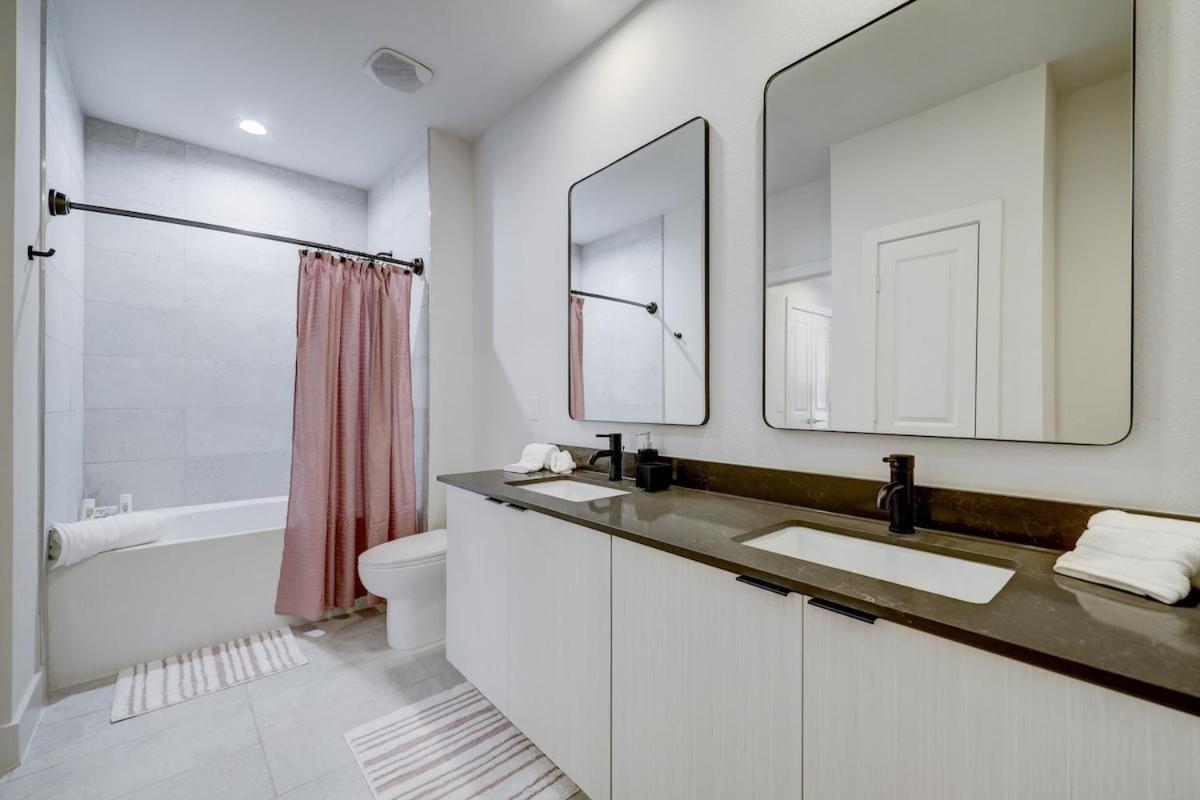 Ubp - Meets In Vibey Montrose Apartment