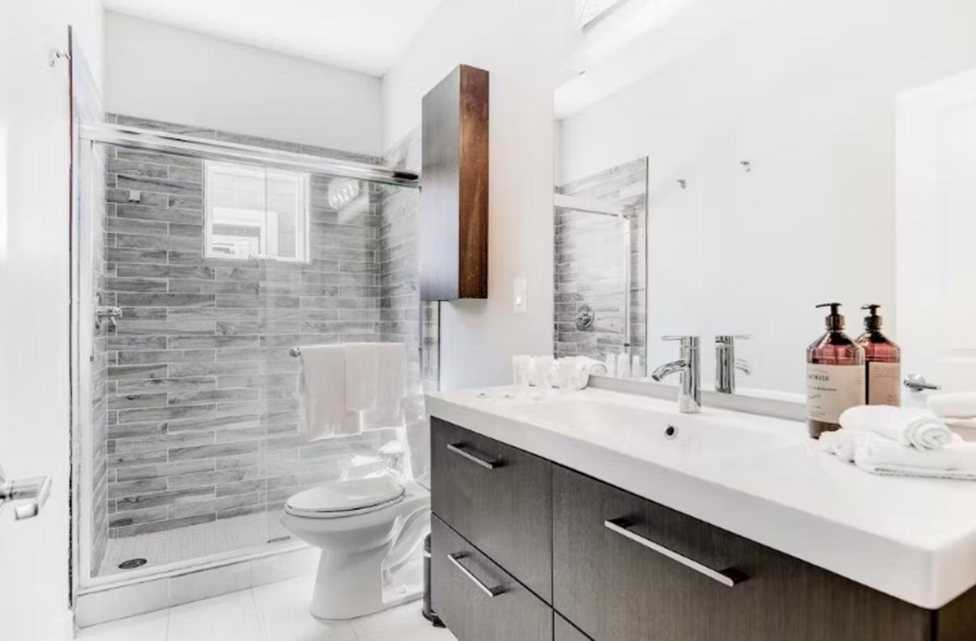 Centrally Located Pet Friendly 3 Bedroom Haven