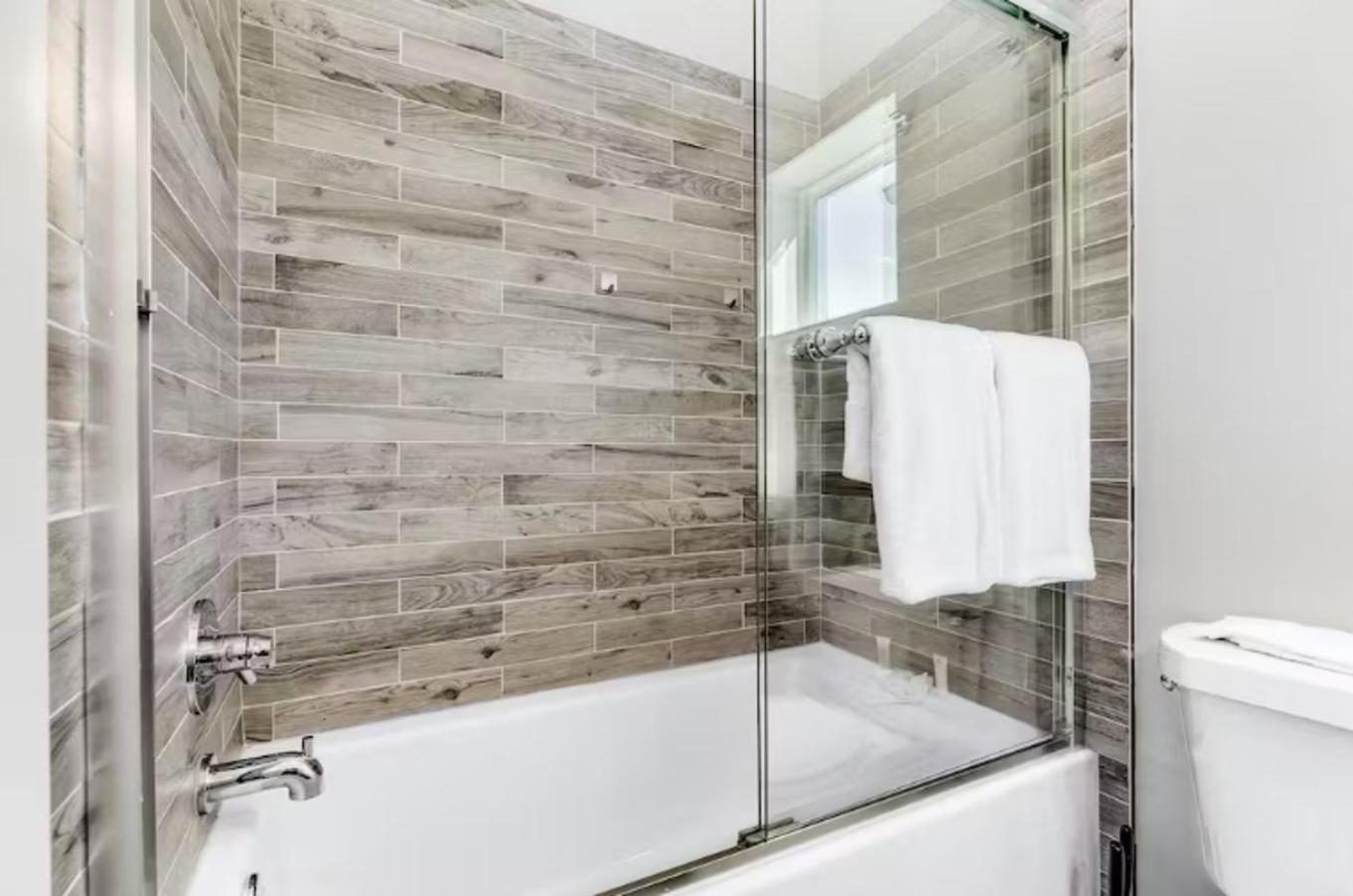 Centrally Located Pet Friendly 3 Bedroom Haven *