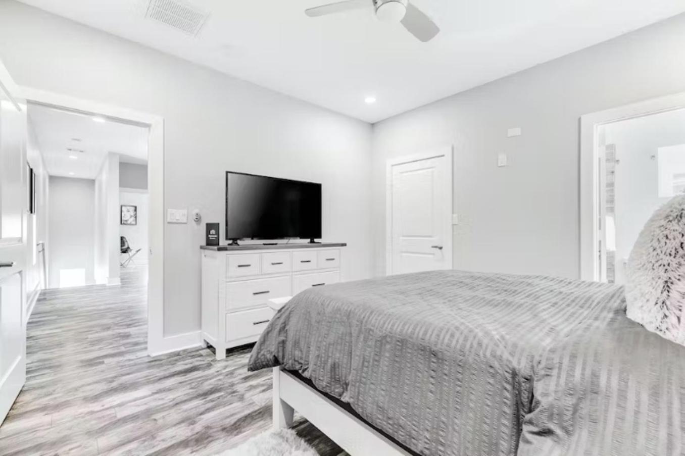 Centrally Located Pet Friendly 3 Bedroom Haven Holiday home Houston