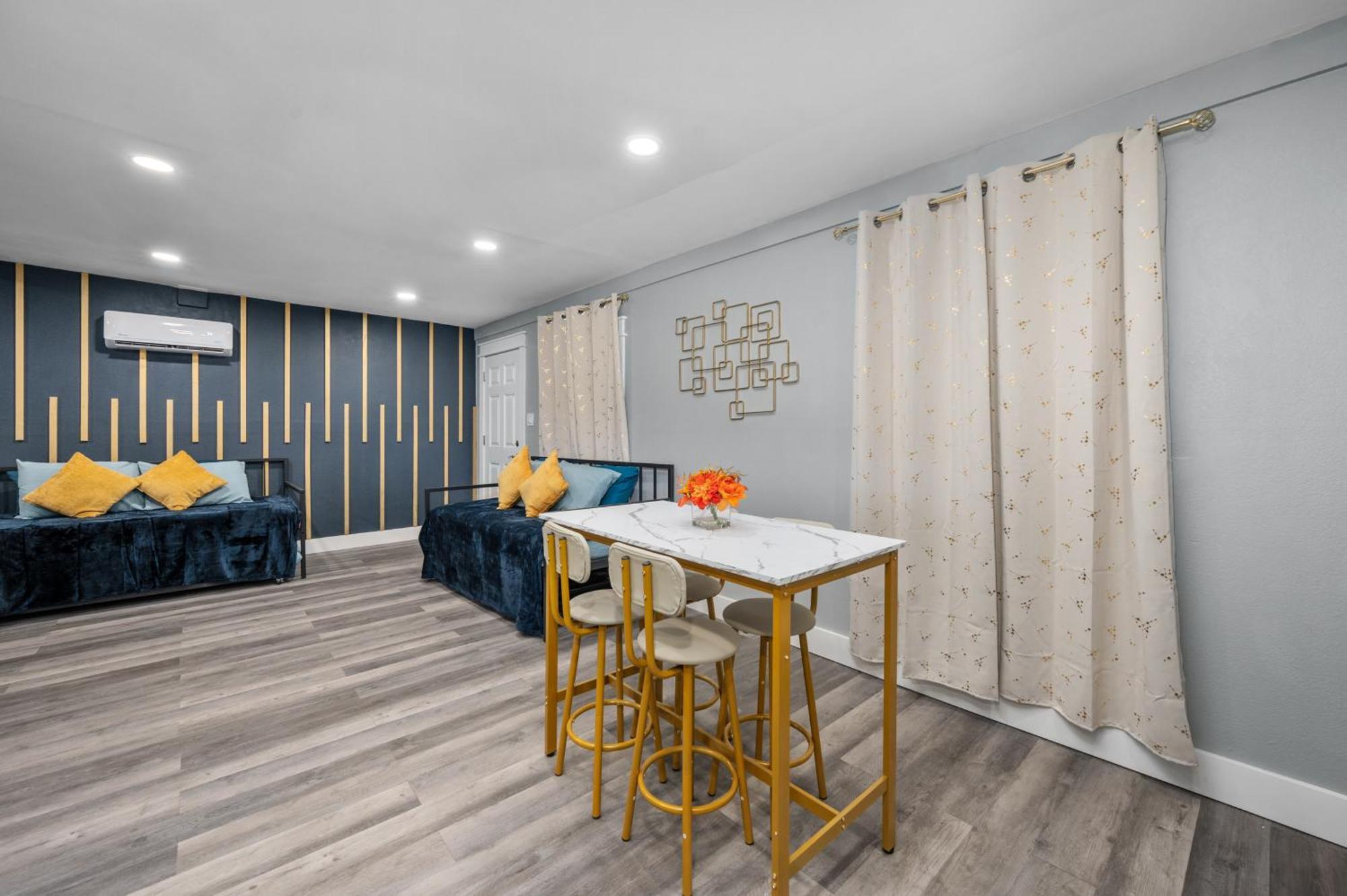 Apartment Modern 2br Center Getaway With Free Park Houston