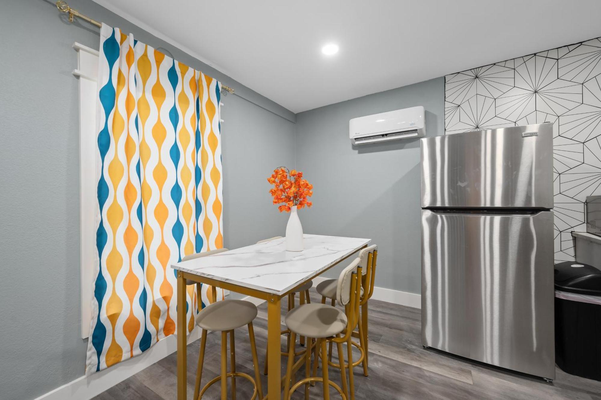 Elegant 2br Near Med Center With Free Park Houston
