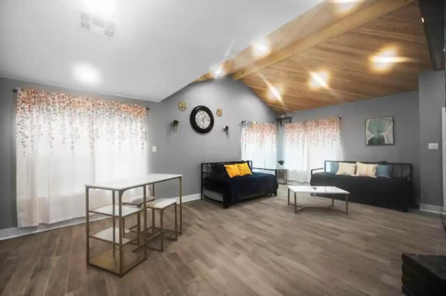 Spacious 1br Galleria With Pool & Free Park * Houston