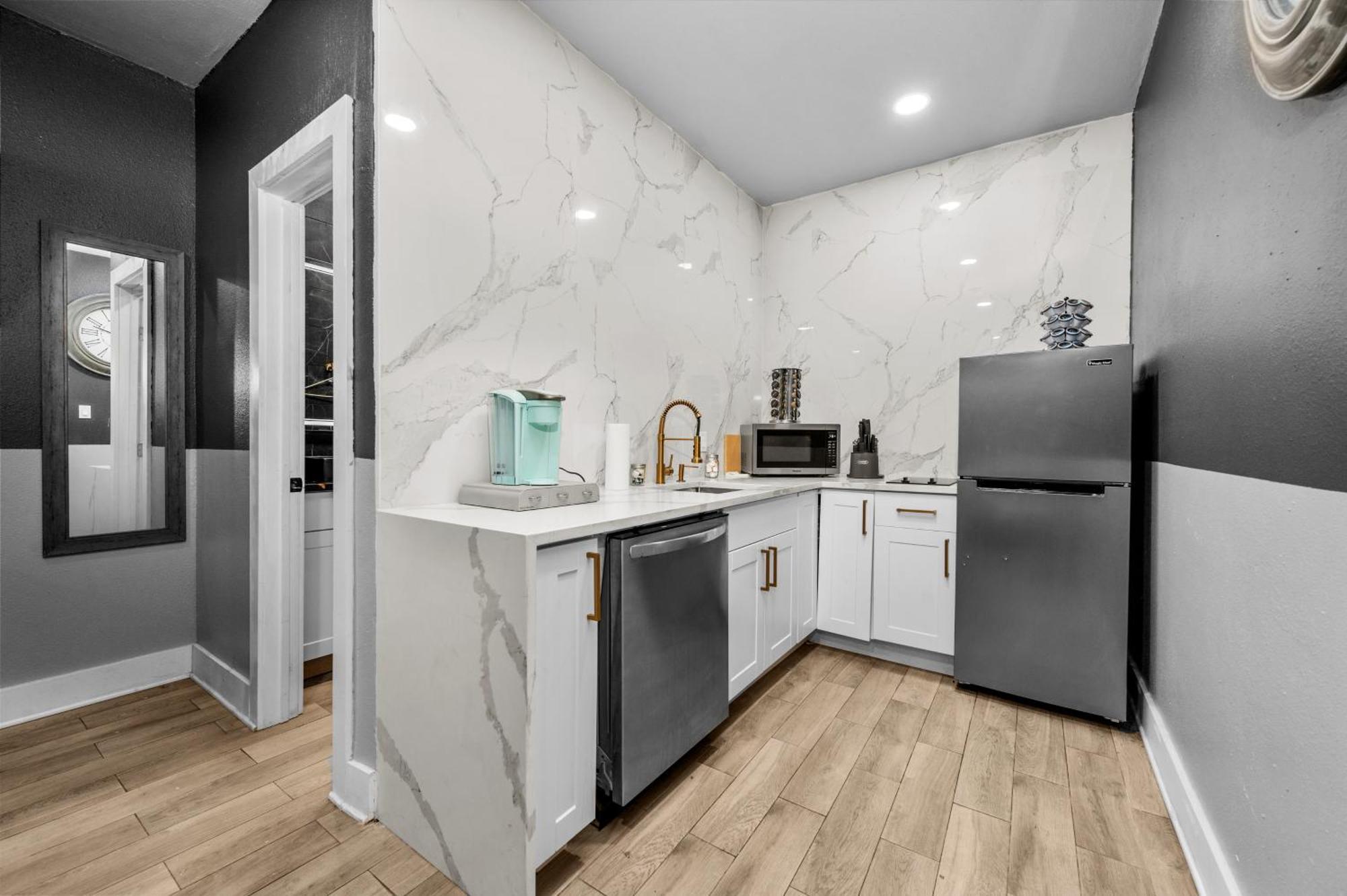 Charming Downtown - Ideal Location For Exploring Apartment