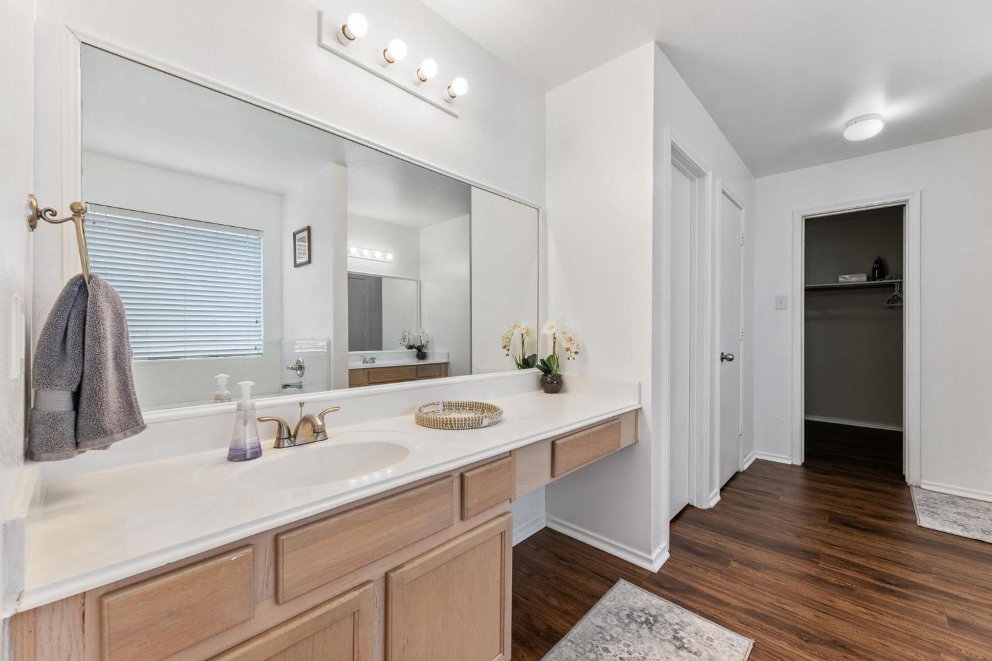 Brand New 4br 2ba With Hot Tub Holiday home *