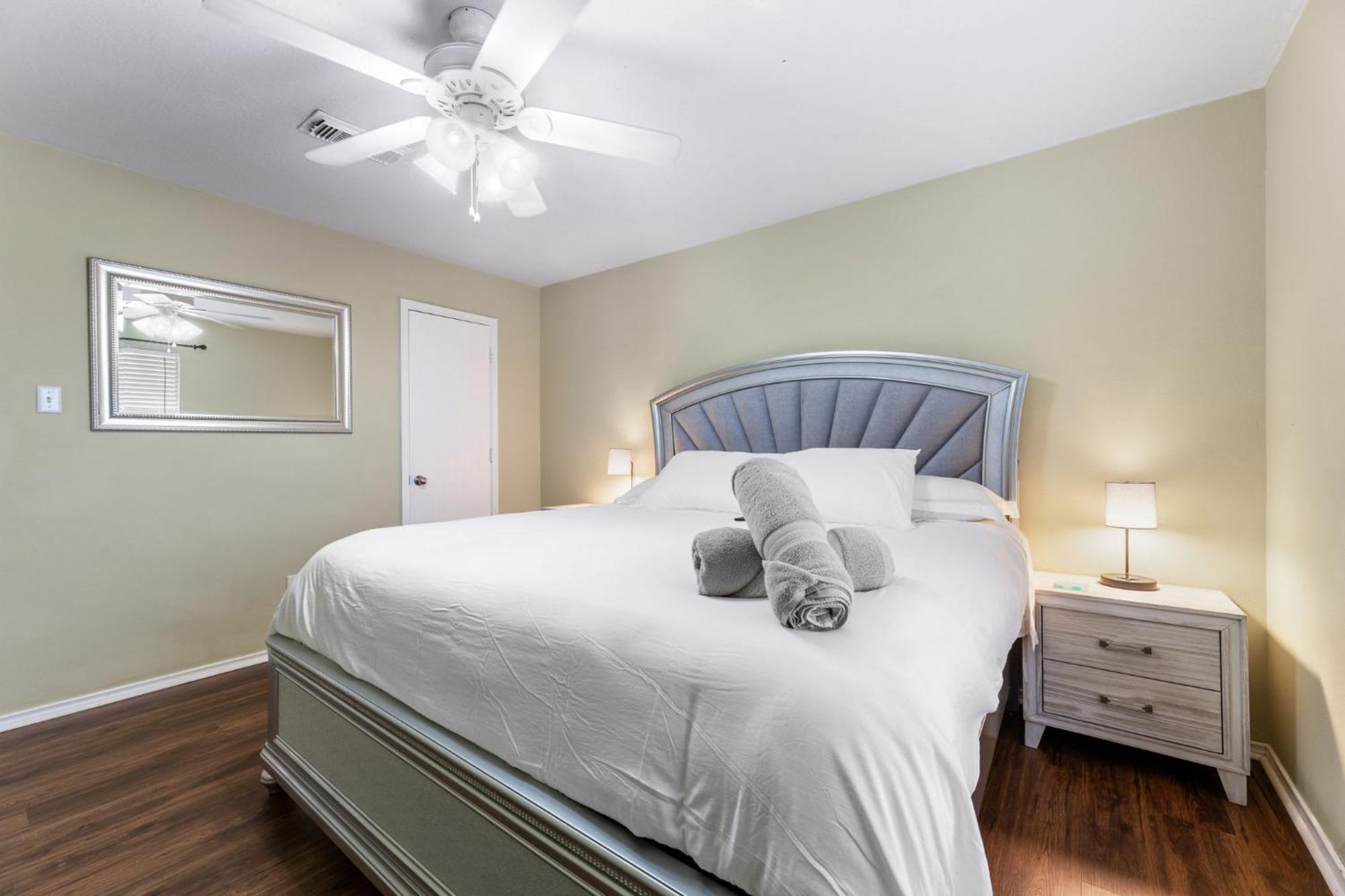 Brand New 4br 2ba With Hot Tub *