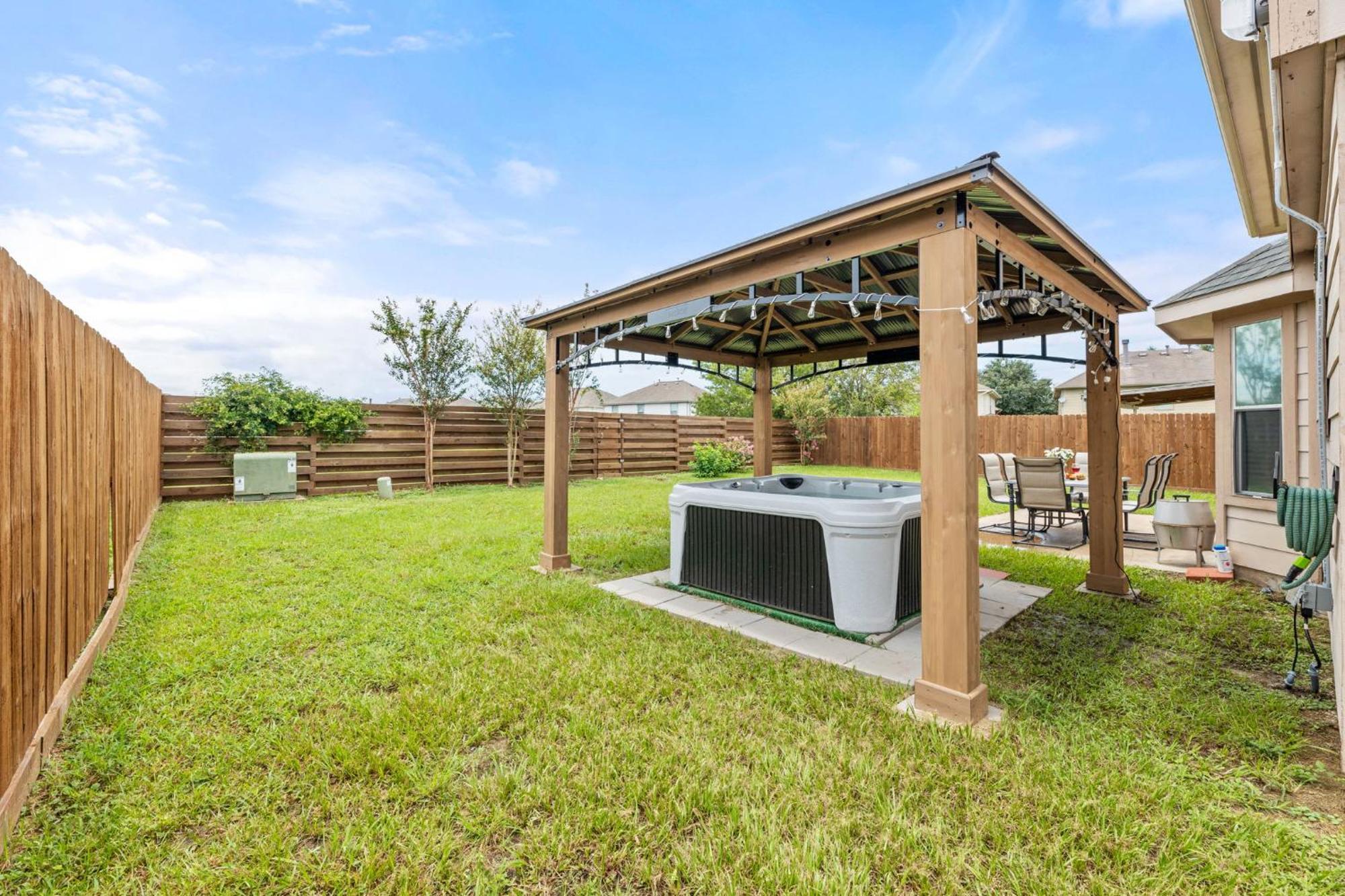 Brand New 4br 2ba With Hot Tub * Houston
