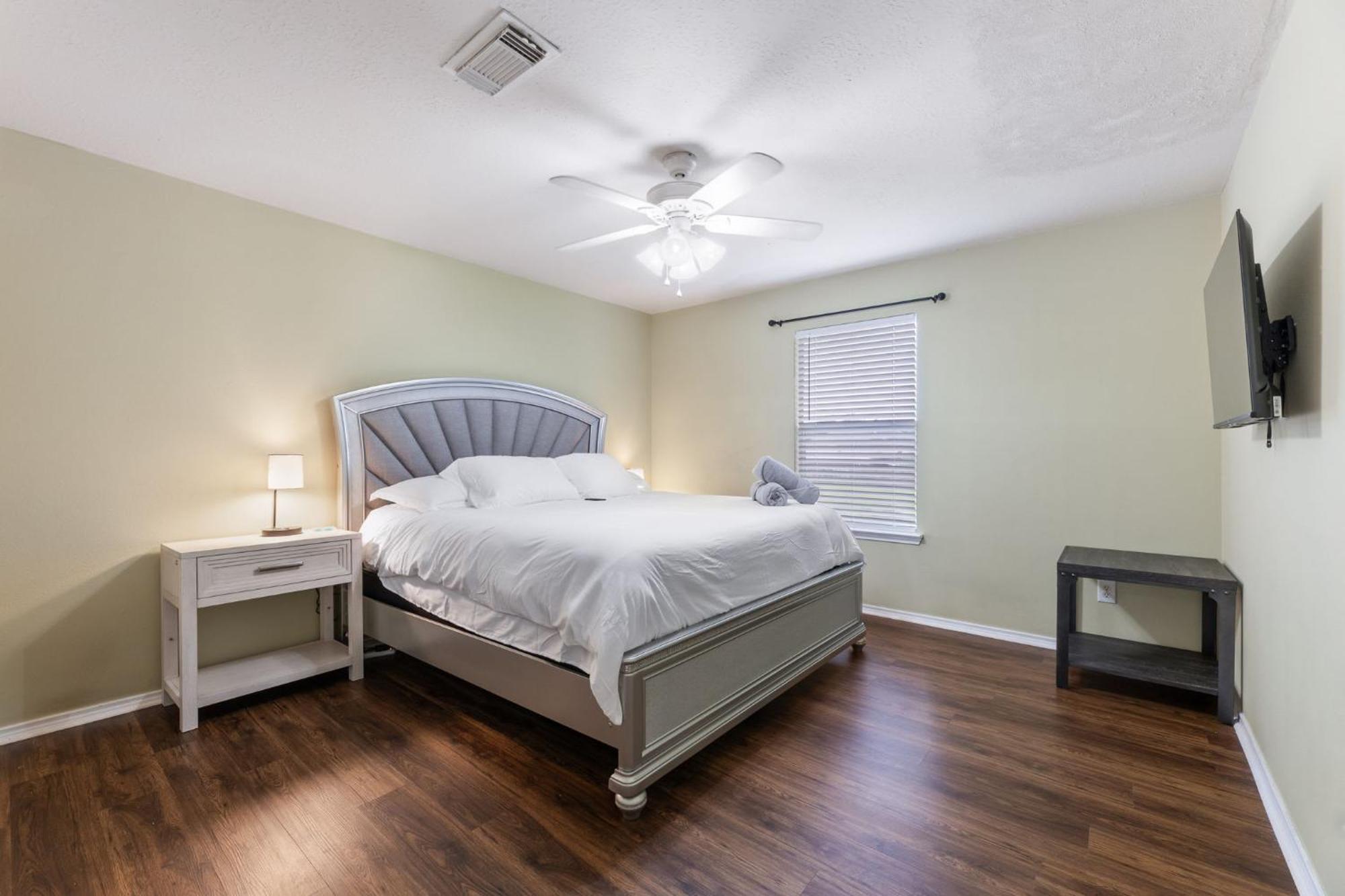 Brand New 4br 2ba With Hot Tub Holiday home *