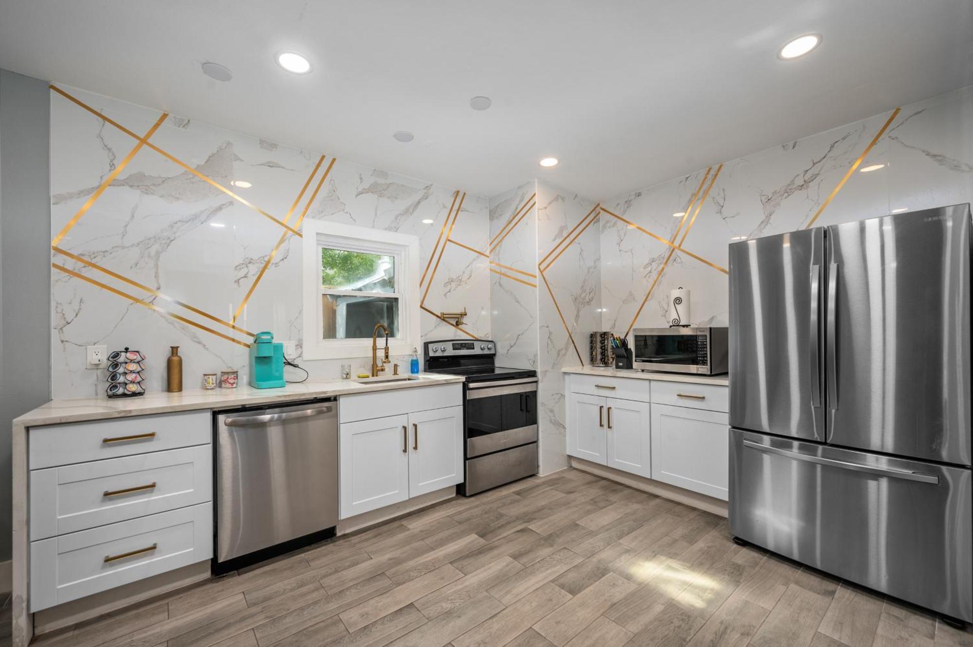 Apartment Charming And Cozy 2br Apt - Close To Downtown