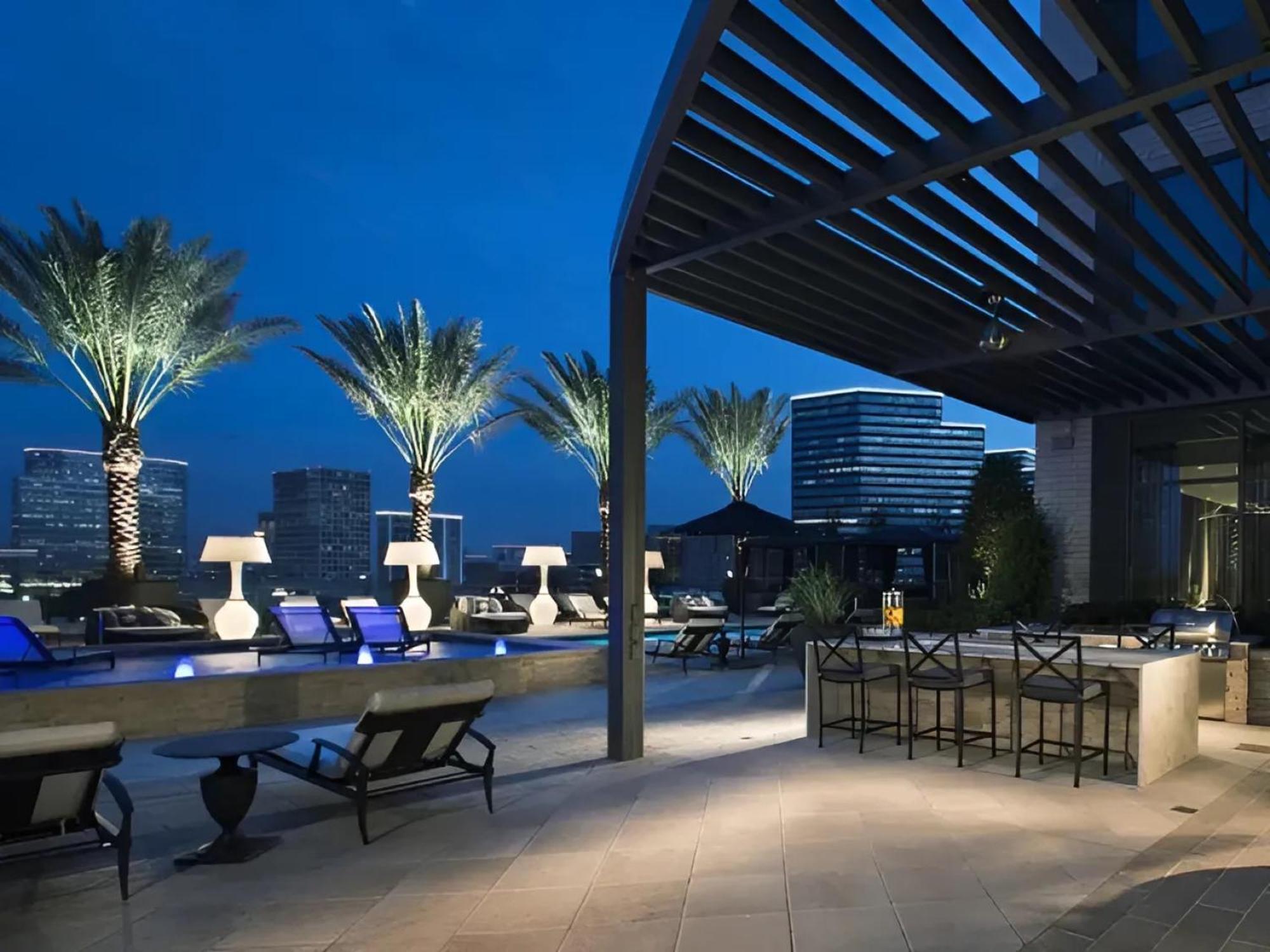 Hanover Post Oak Apartment