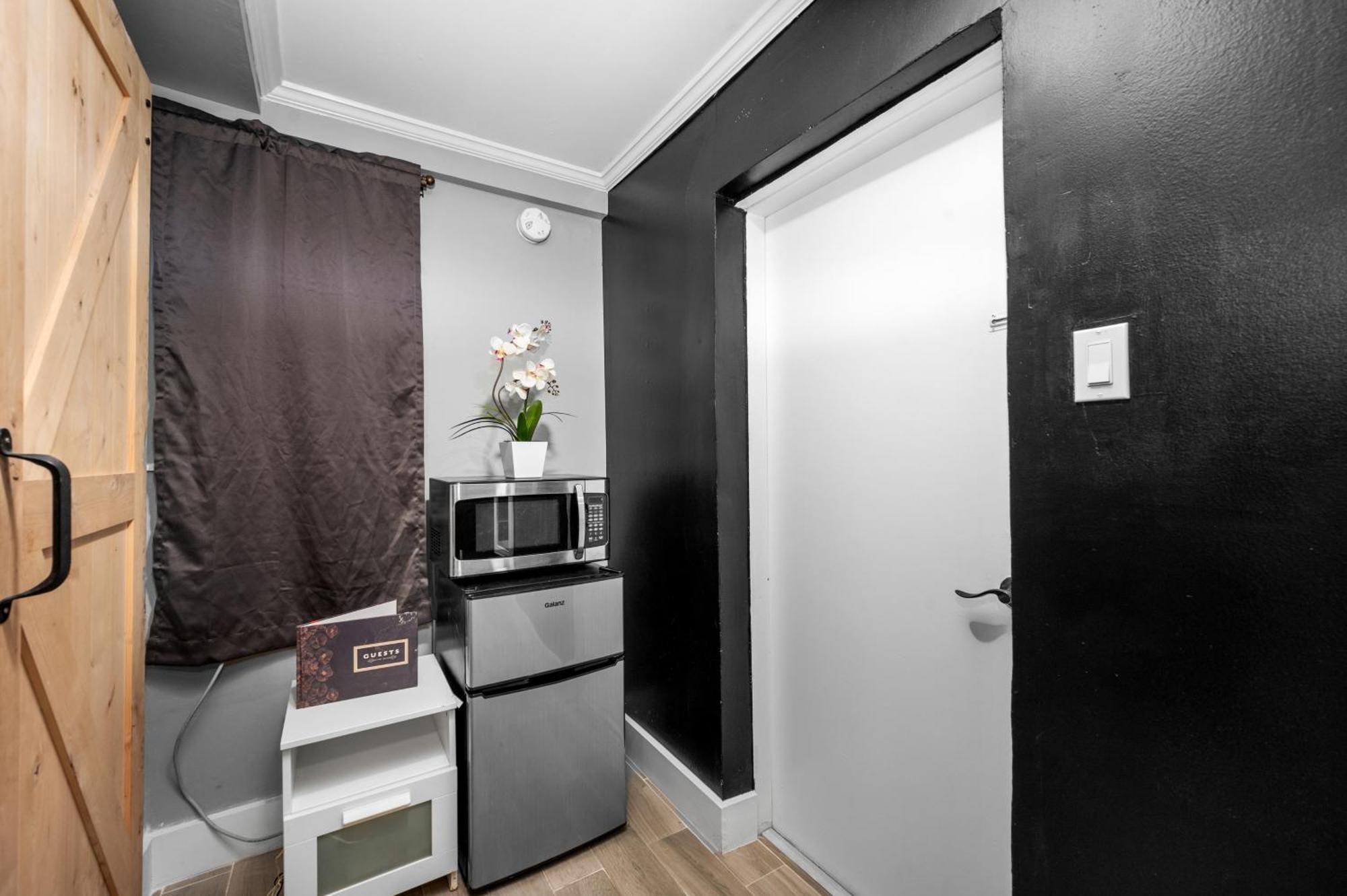 Charming Urban Near Rice & Museum District *