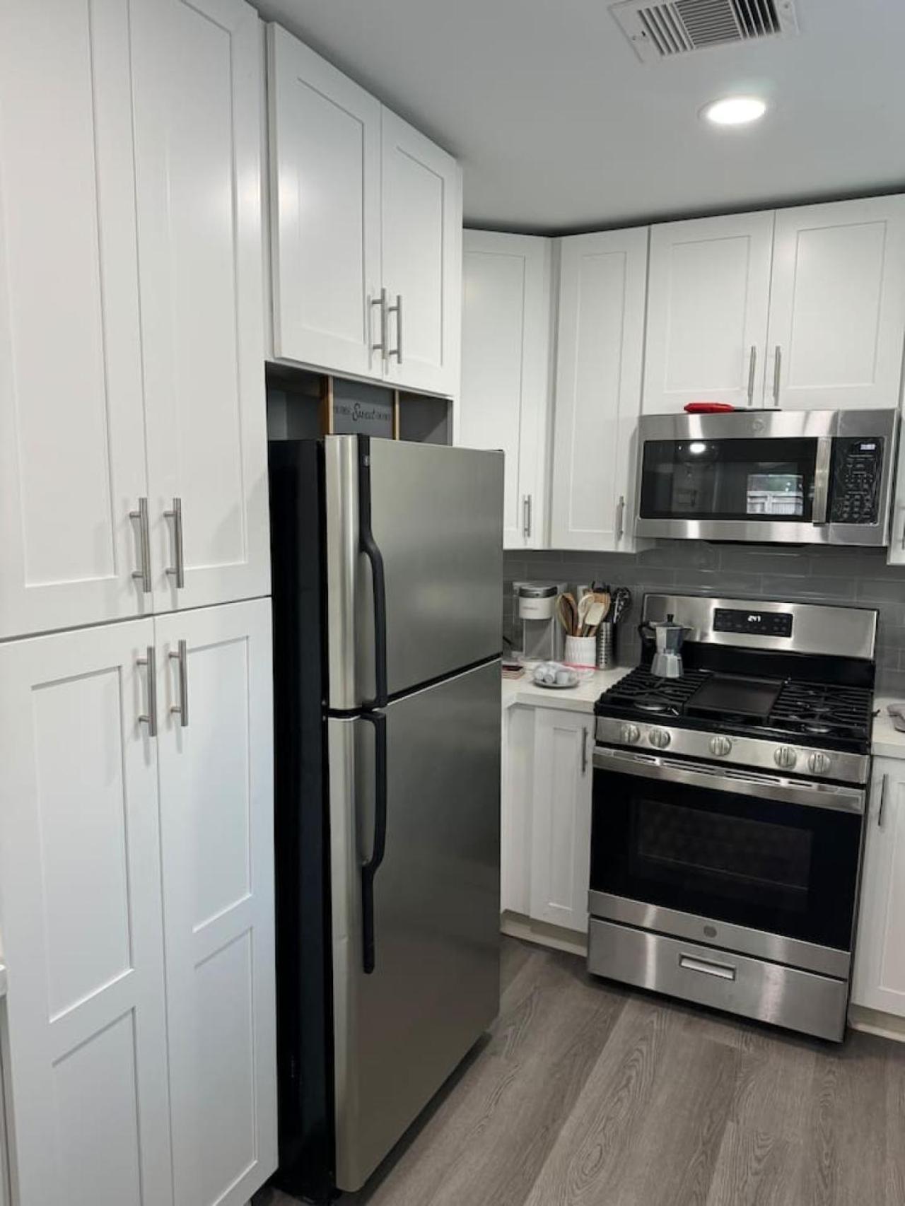 Spacious 1 Bdrm Montrose Holiday home