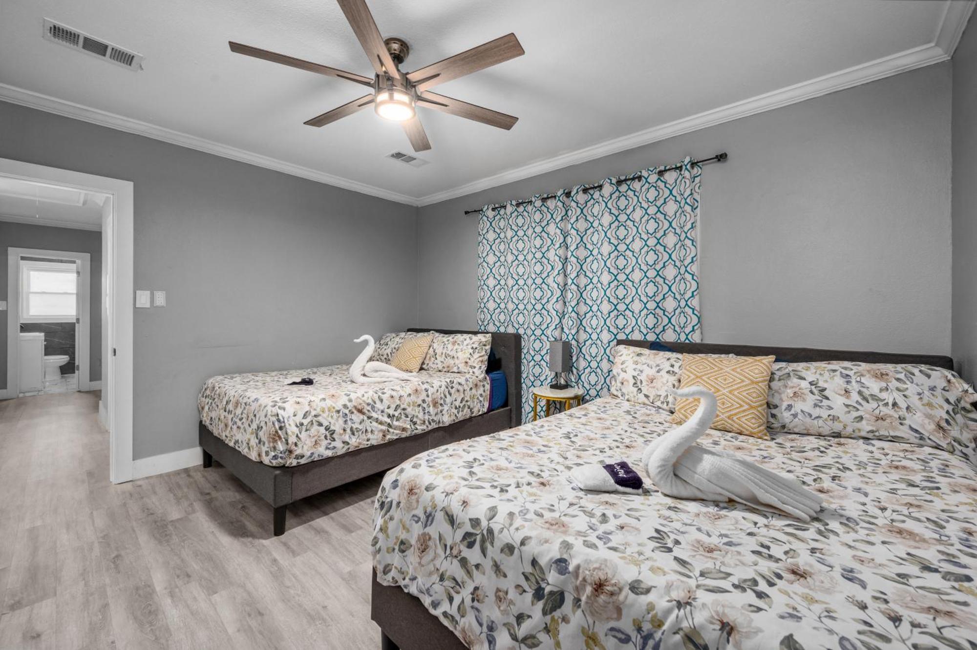 Modern & Spacious 3br Retreat On Prime Location *