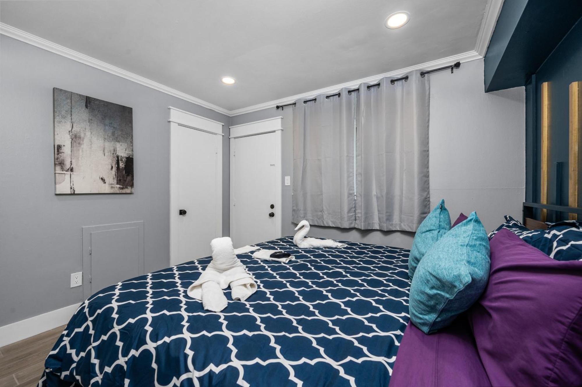 Apartment Bright & Airy Apt Close To Everything With Free Park