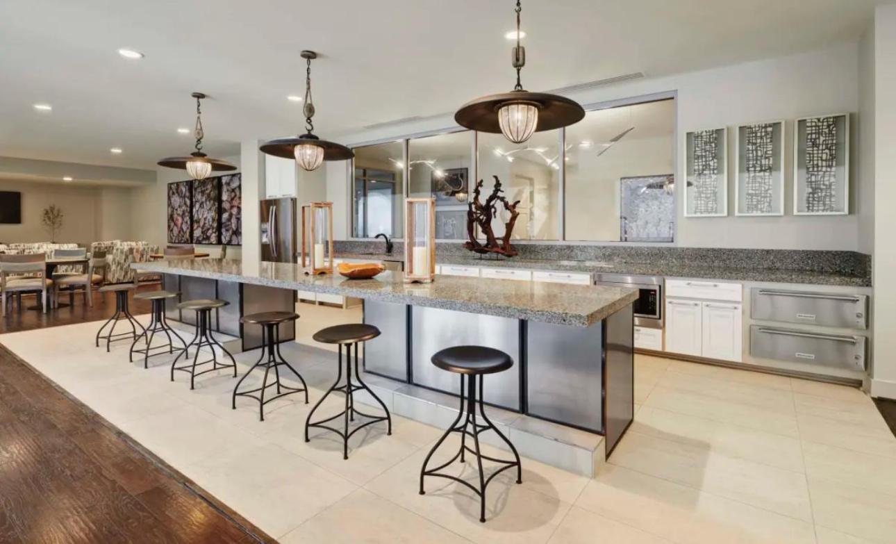 Midtown Hideaway Apartment *