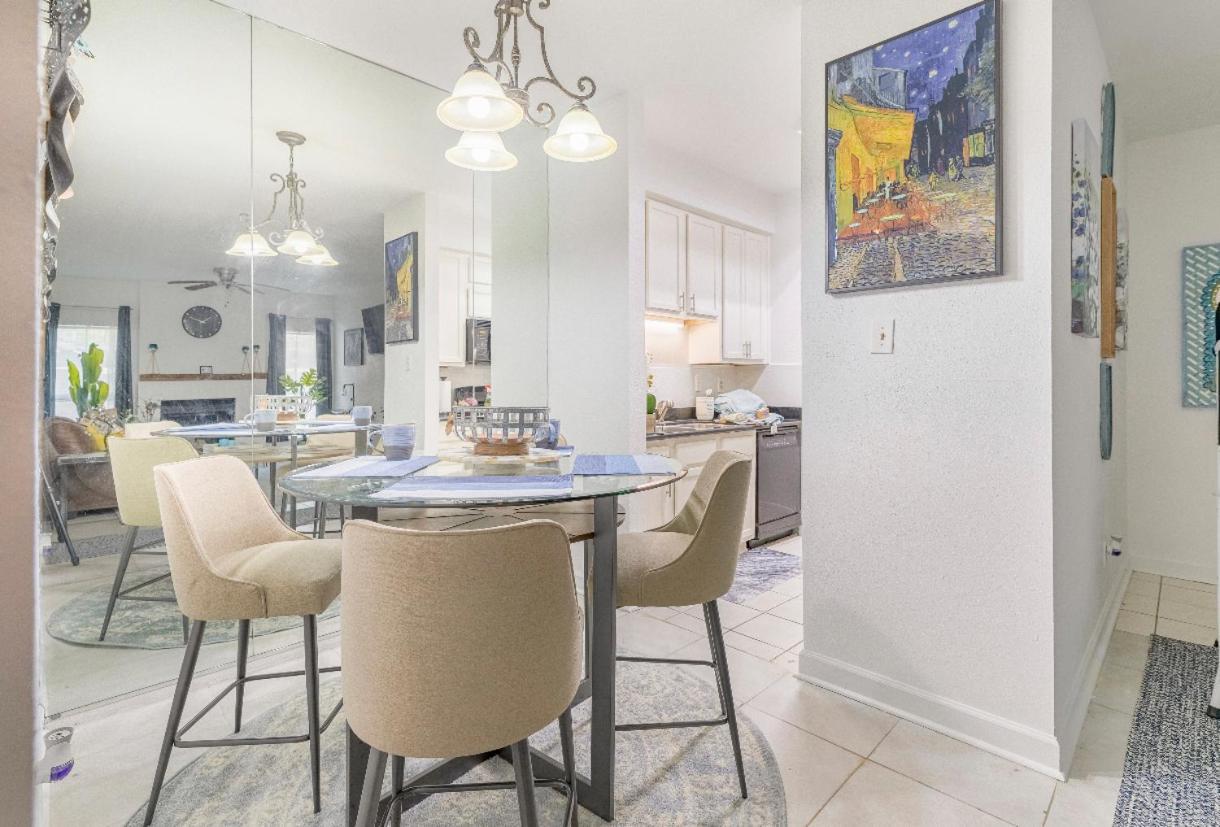 1 Bedroom Apt,medical Center, Bills Included Apartment *