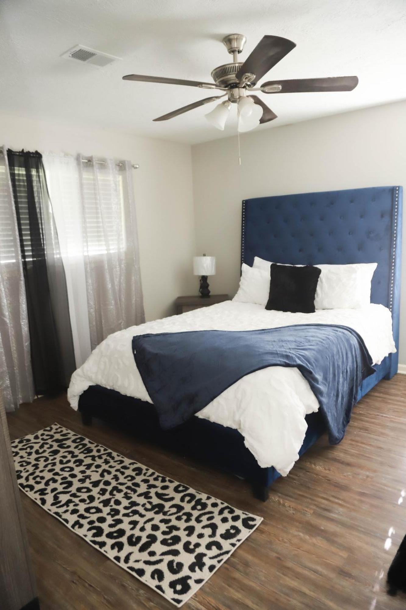 Charming 3bdrm Retreat Near Hcu Holiday home