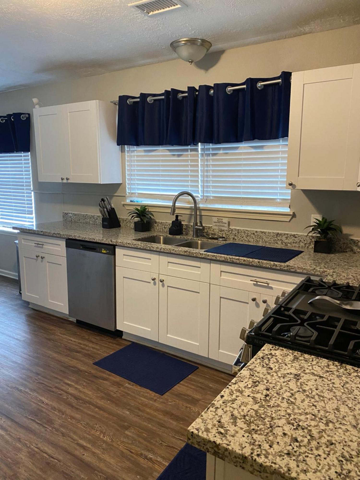 Charming 3bdrm Retreat Near Hcu Holiday home