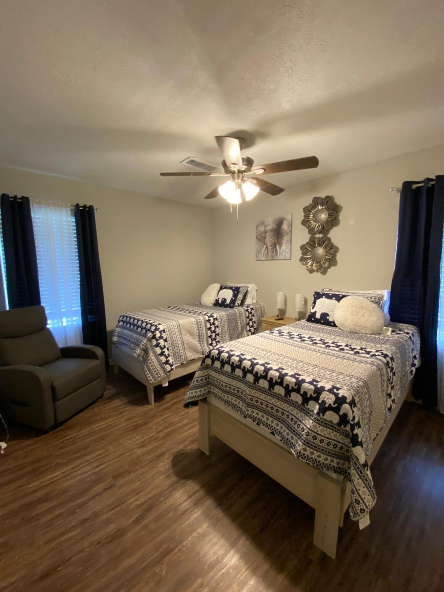 Charming 3bdrm Retreat Near Hcu Holiday home Houston