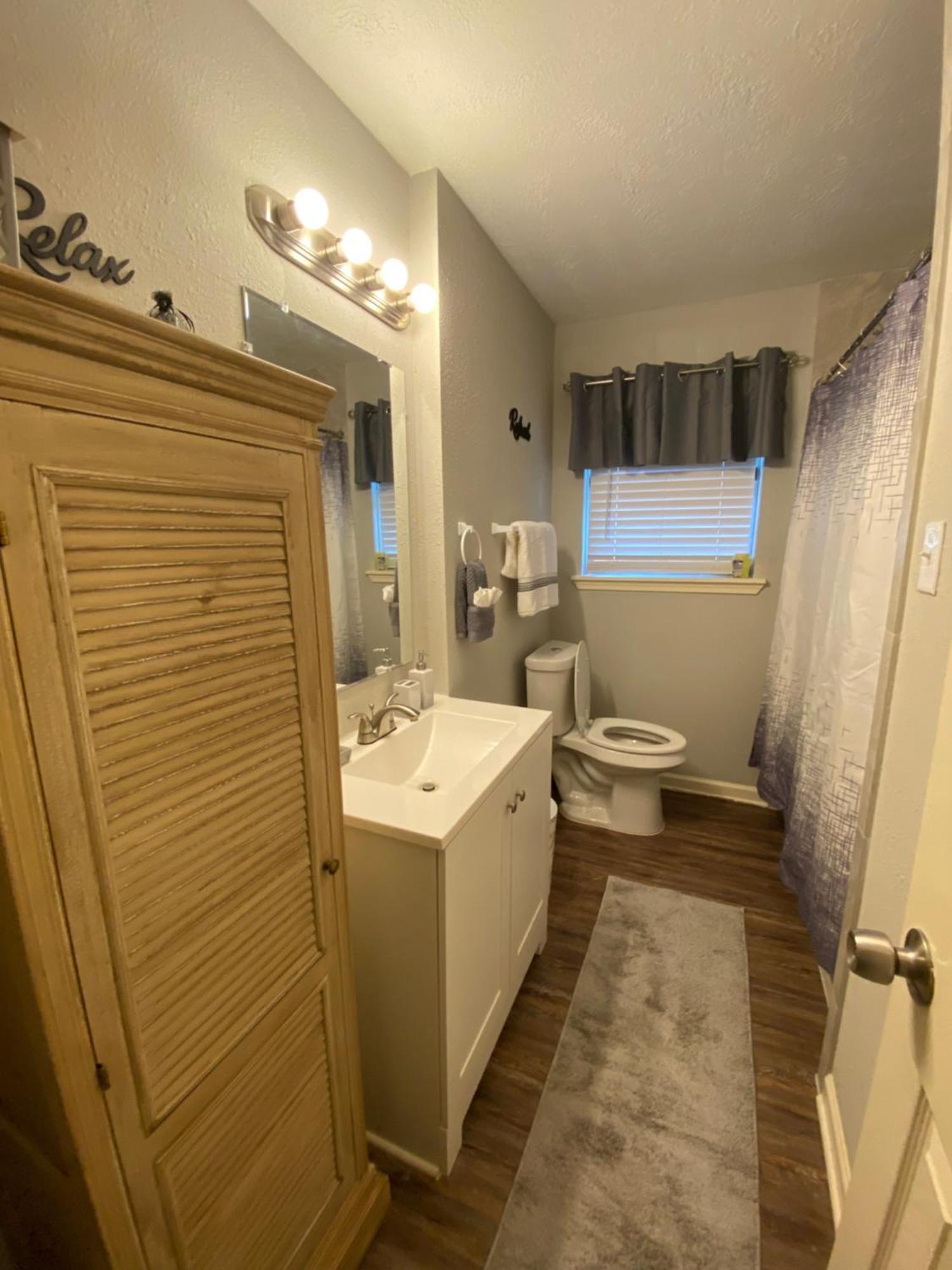 Charming 3bdrm Retreat Near Hcu Houston