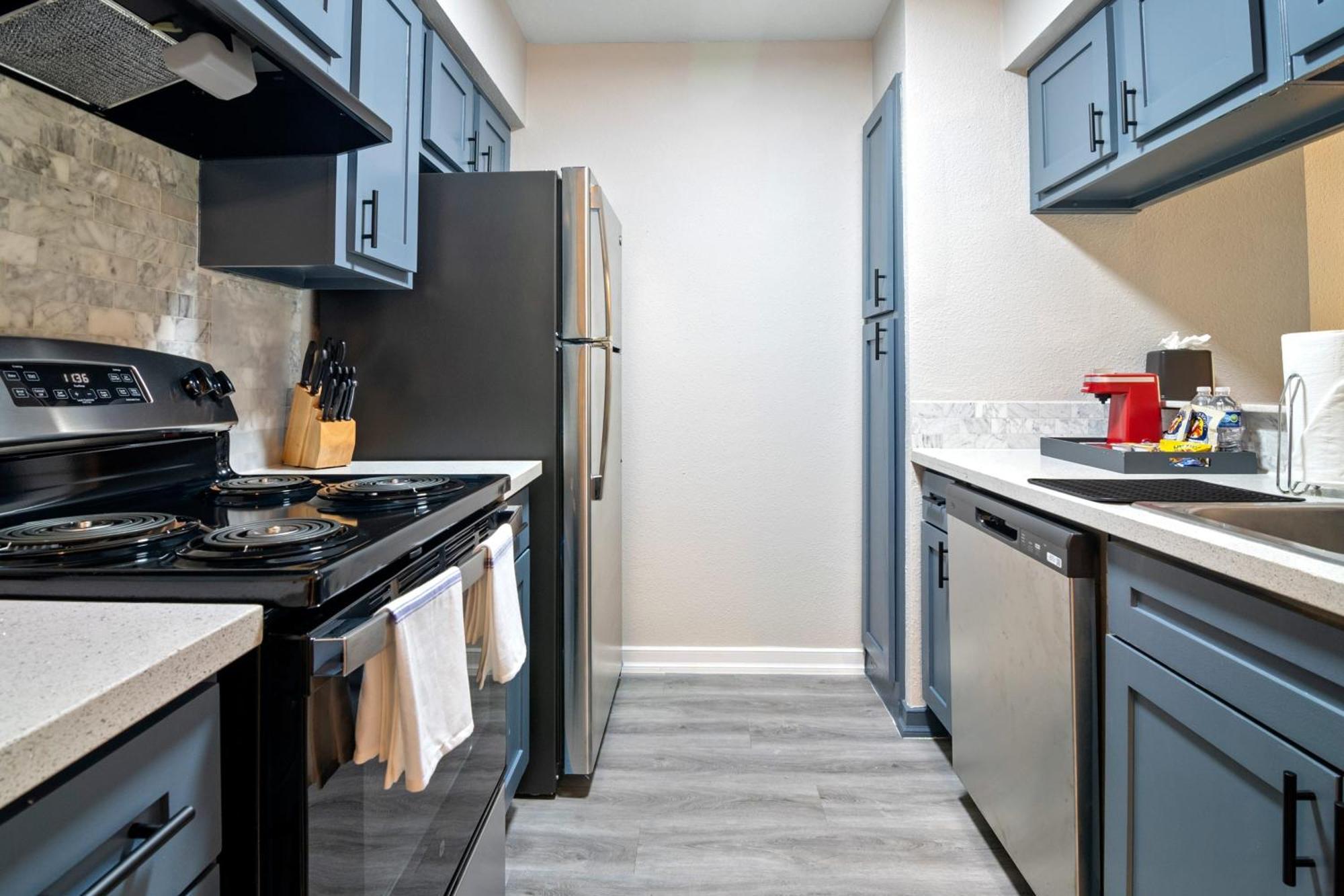 Apartment Contemporary 2br Near Downtown