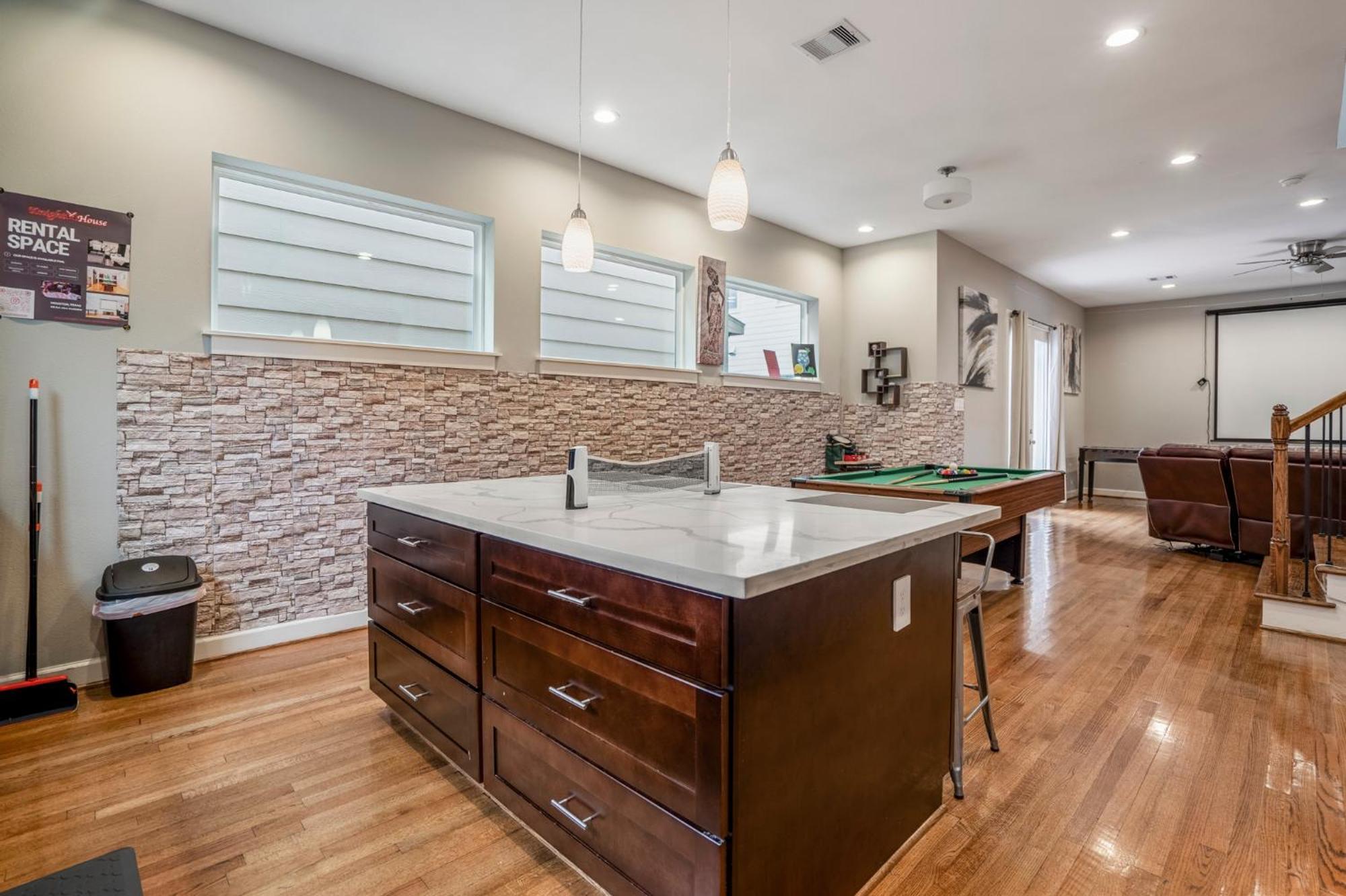 The Vibe 3bd X 4b I Downtown L Med Center I Nrg L Free Prking Houston