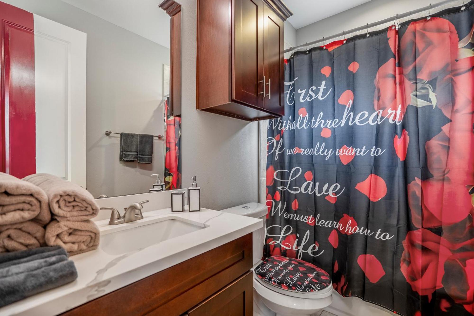 The Vibe 3bd X 4b I Downtown L Med Center I Nrg L Free Prking Apartment *