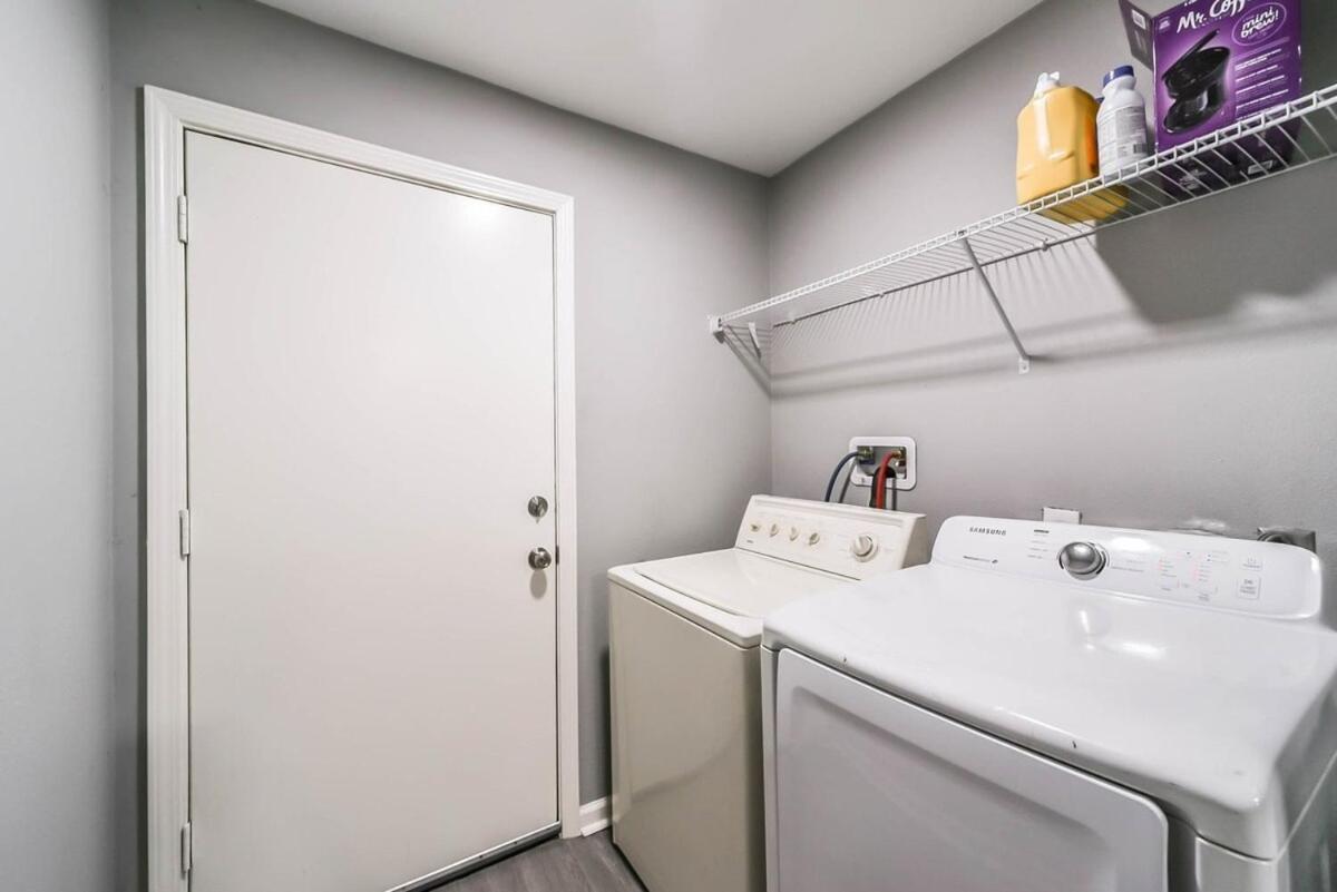 Comfy 5br With Hot Tub, 10min From Ngr Stadium Holiday home Houston