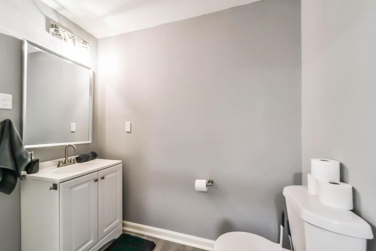 Comfy 5br With Hot Tub, 10min From Ngr Stadium *